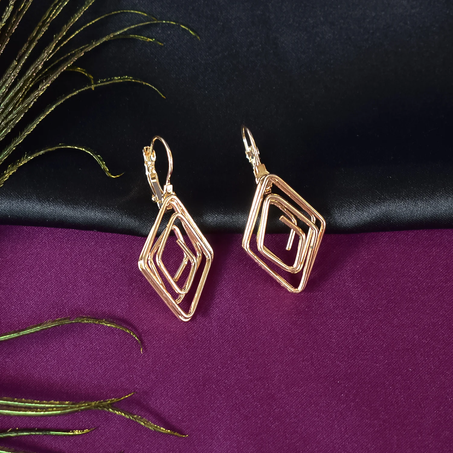 Diamound Shape Gold Plated Modern Design Earrings - Image 3