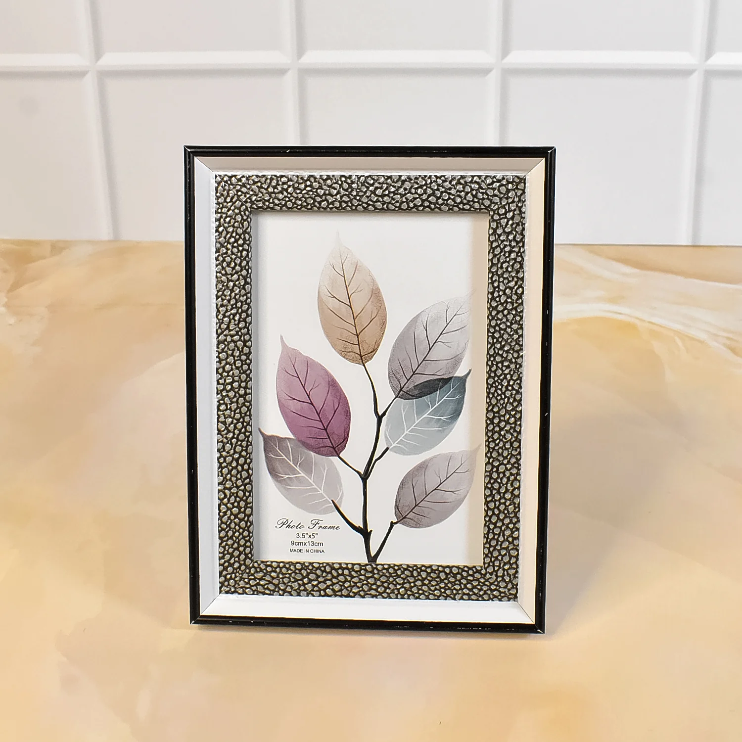 Modern Plastic Picture Frame Photo Holder (1 Pc / Mix Color & Design / 15×12 Cm) - Image 6