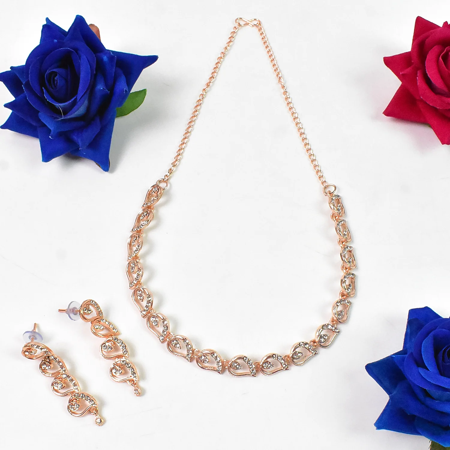 Sparkling Crystal Necklace Set for Special Occasions - Image 4