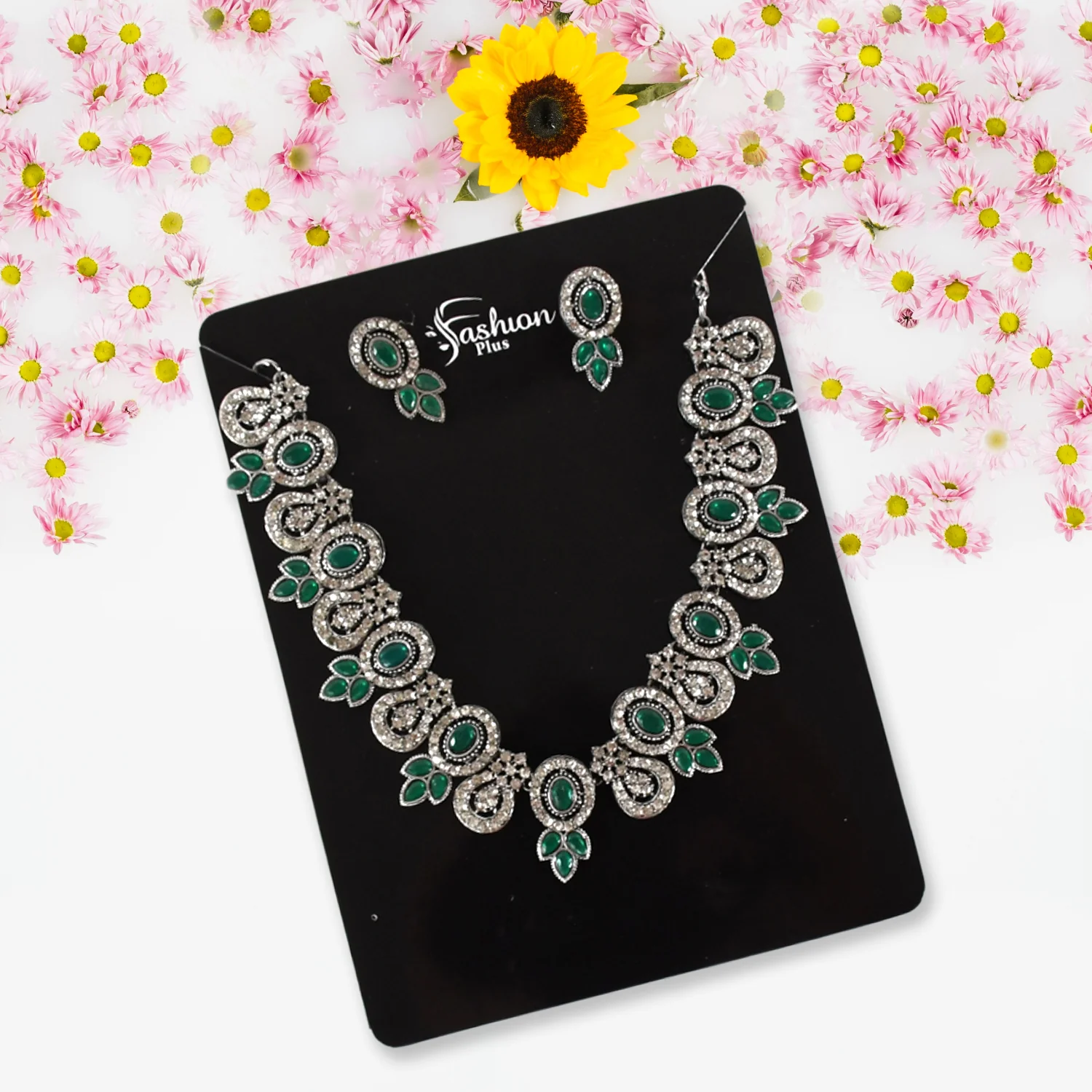 Timeless Green Necklace Set - Image 2