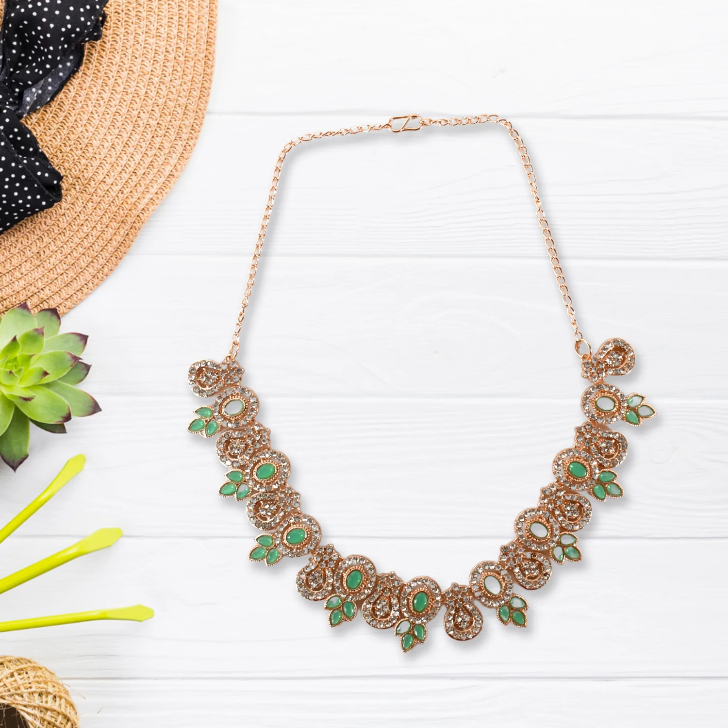 Green & White Diamond Necklace Set - Image 4