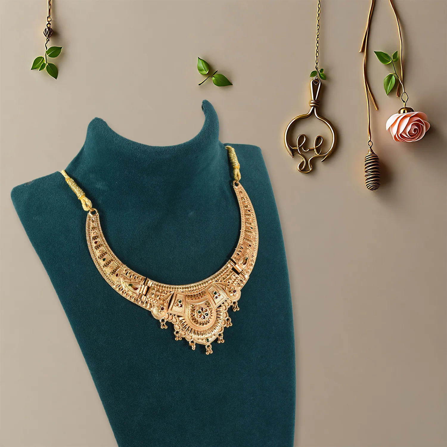 Luxurious Gold-Plated Necklace Set - Image 3