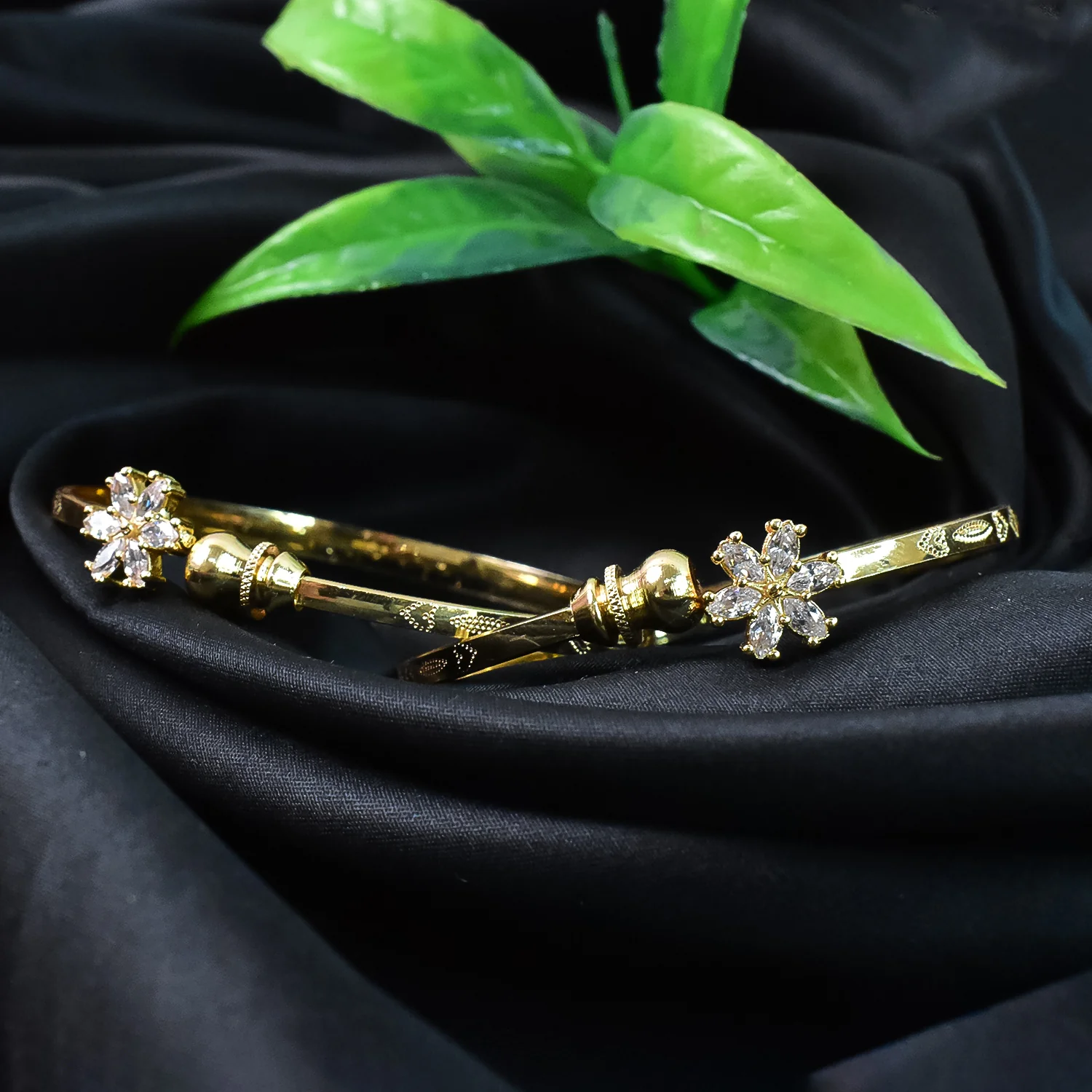 Elegant Golden Bangles (1 Pair) - Image 5