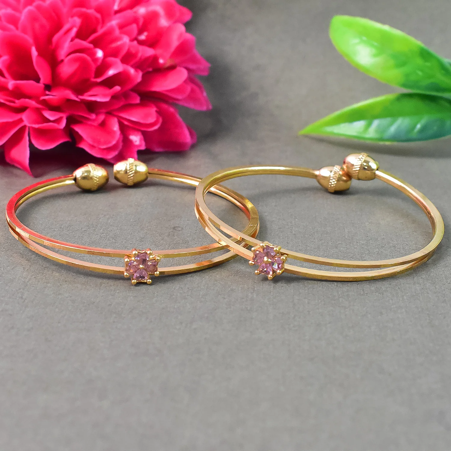 Stylish Golden Bangles (1 Pair) - Image 3