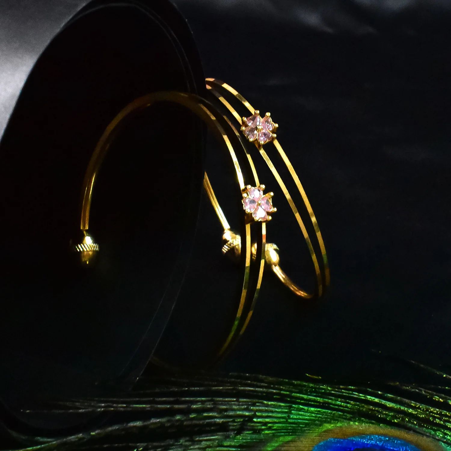 Stylish Golden Bangles (1 Pair) - Image 5
