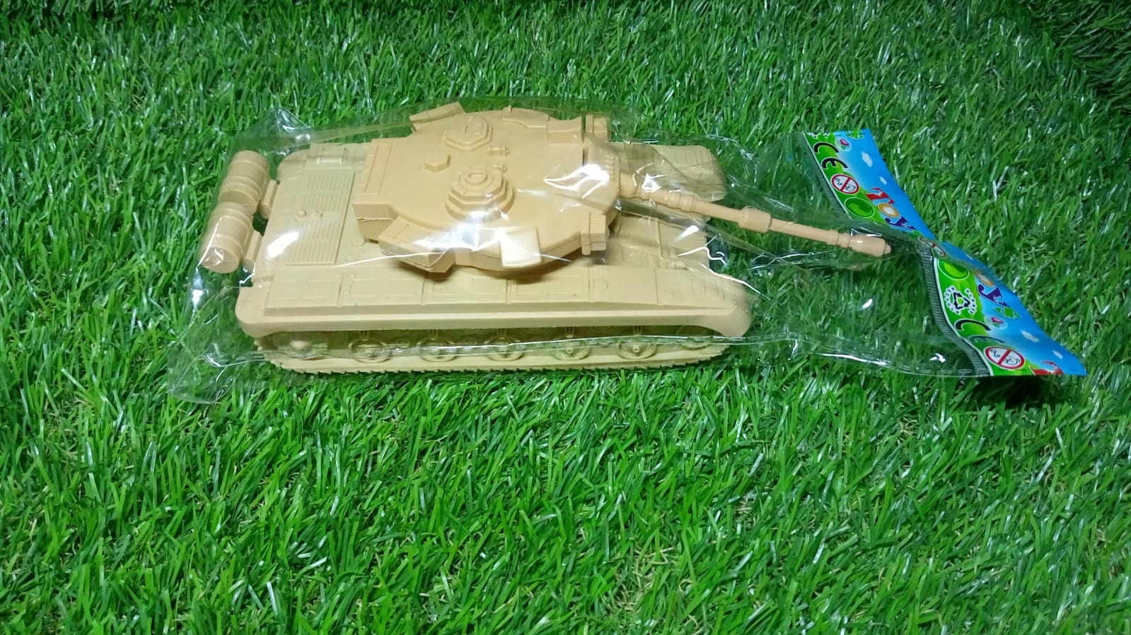 Pull Back Army Tank Toy for Kids. - Image 8