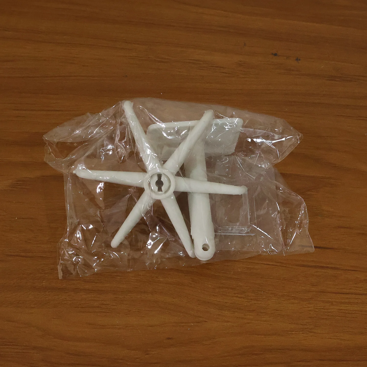 360° Rotating Folding Hook Self-Adhesive Waterproof Wall Mounted Hook - Image 8