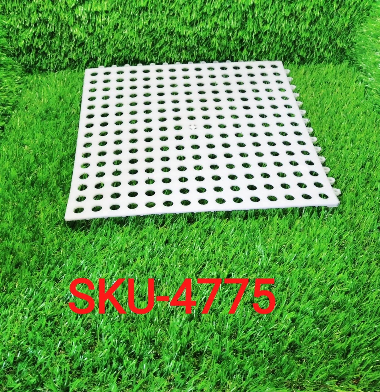 Bath Anti-Slip Mat – Prevent Slippery Surfaces While Bathing (26×26 cm) - Image 12