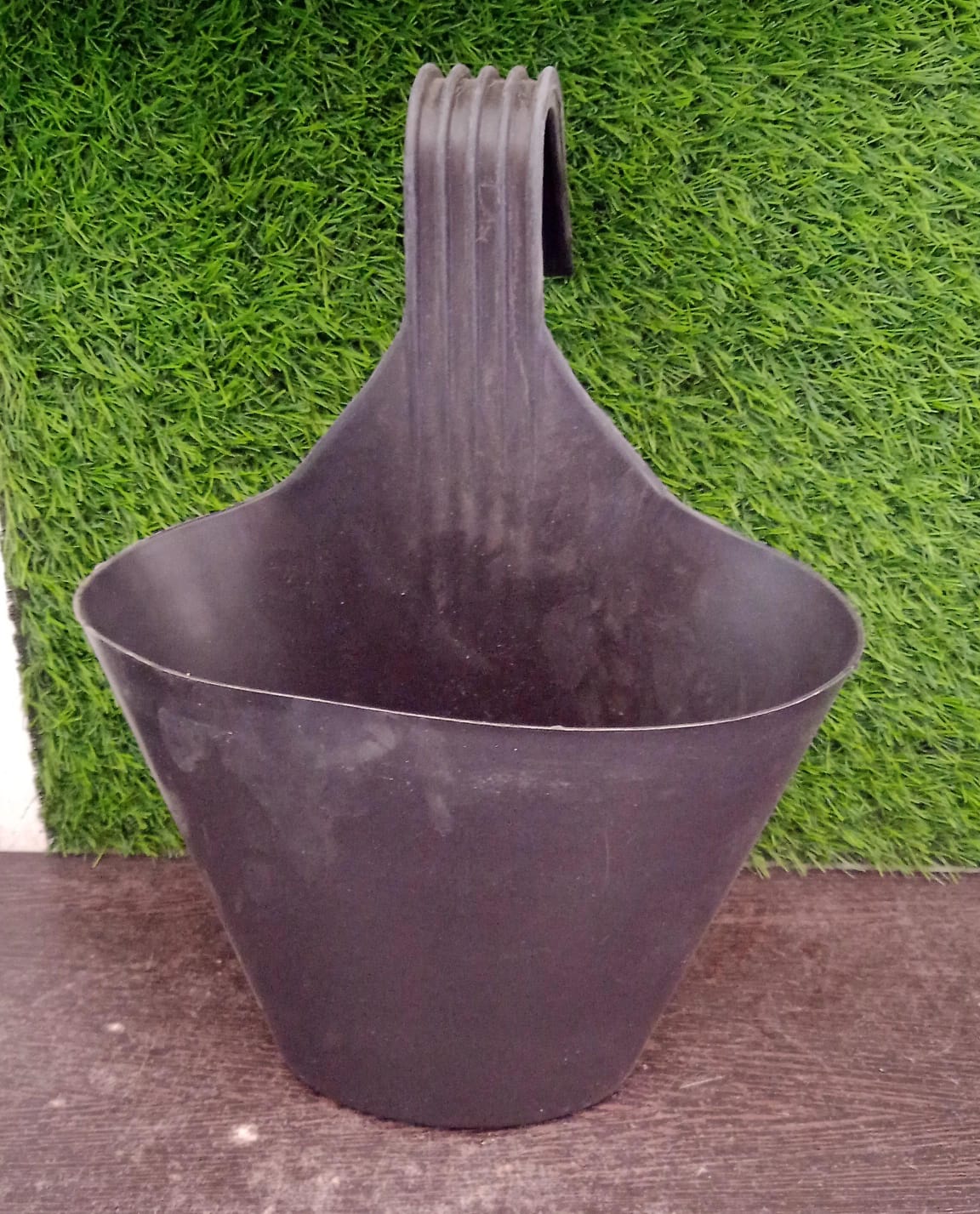 Hanging Planter Pot used for storing and holding plants - Image 12