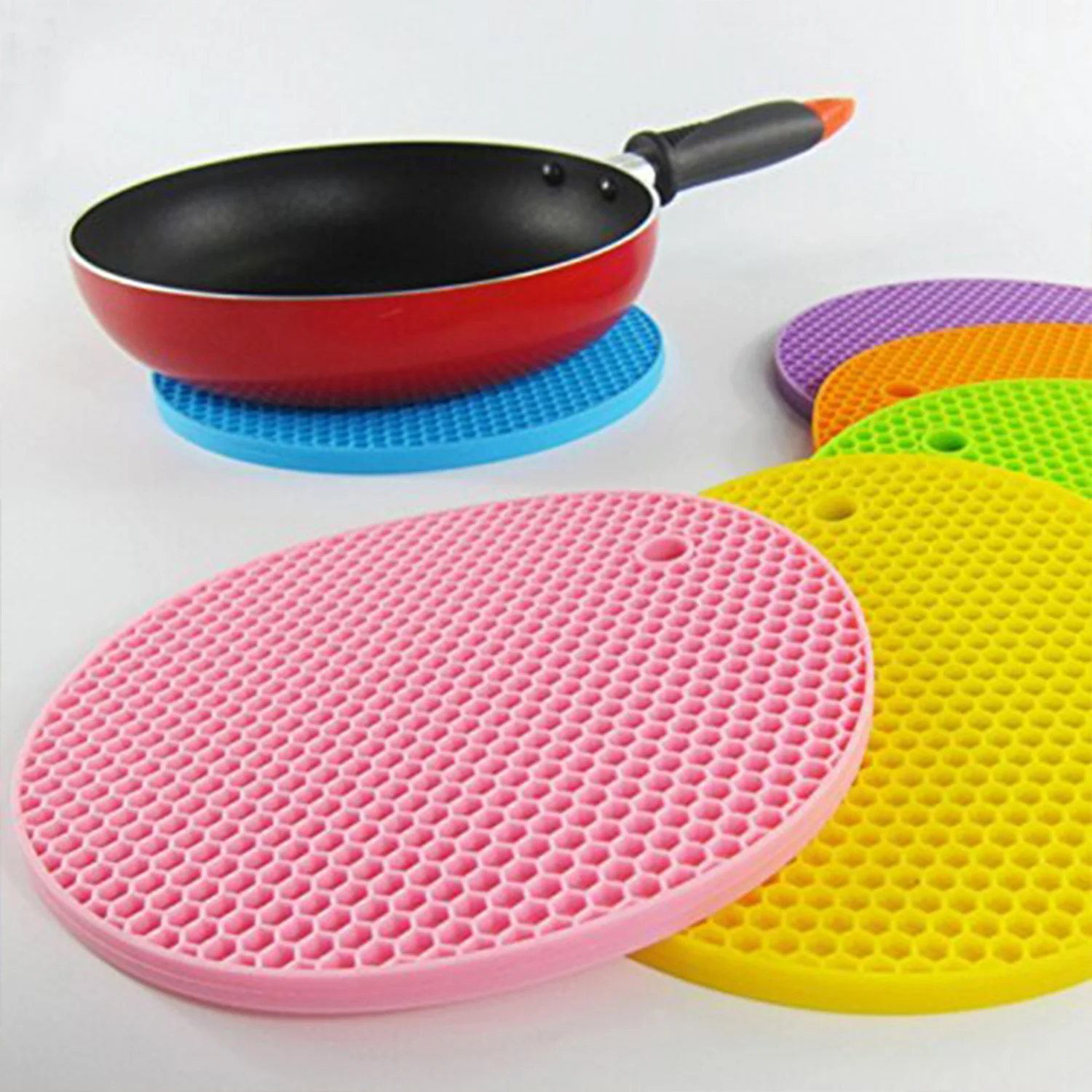 Silicon Hot Pot Mat Set - 4-Piece Heat-Resistant Trivets for Protecting Surfaces - Image 6