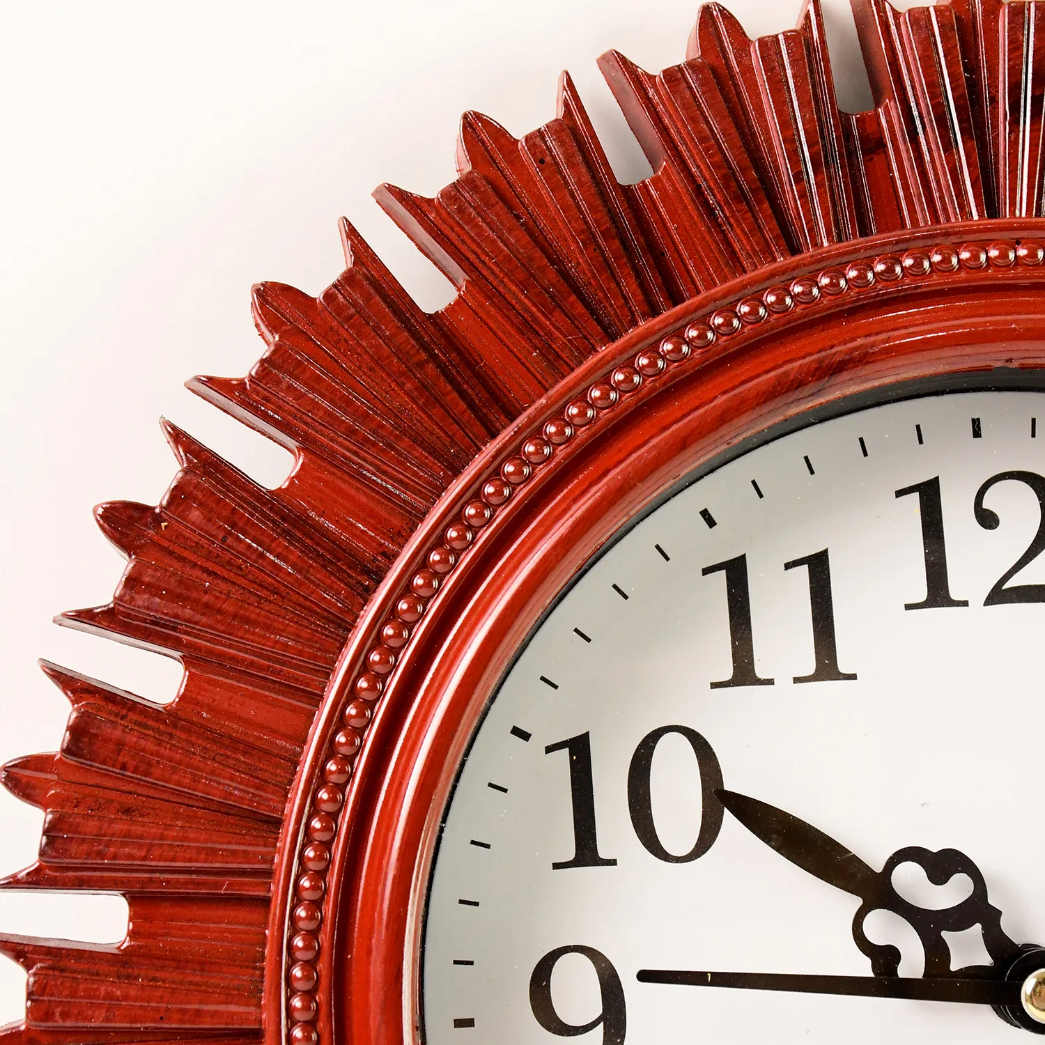 Wooden Look Round Wall Clock – Battery Operated Easy-to-Read Design for Home/Office - Image 3