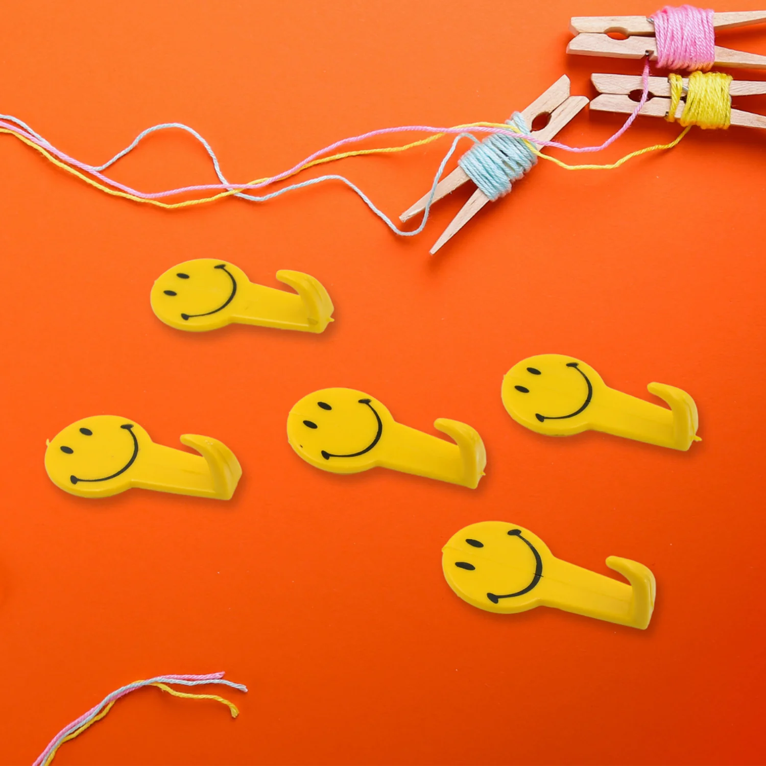 5 PC ADHESIVE HOOK FOR HOLDING STUFFS,KEY AND OTHER ITEMS - Image 4
