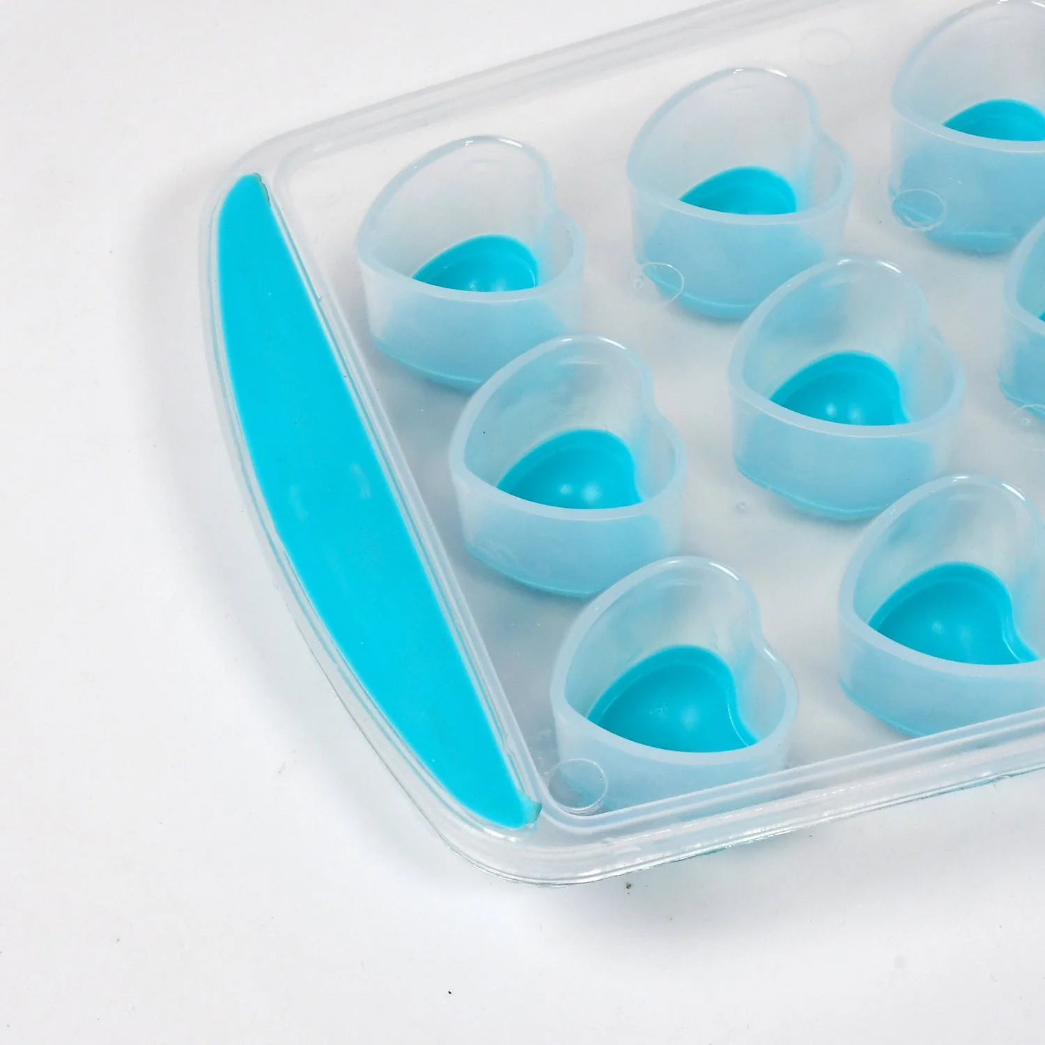 Easy Push -UP ice Tray, With Flexible Silicon Bottom, Heart Shape 18 Cube Trays - Image 7