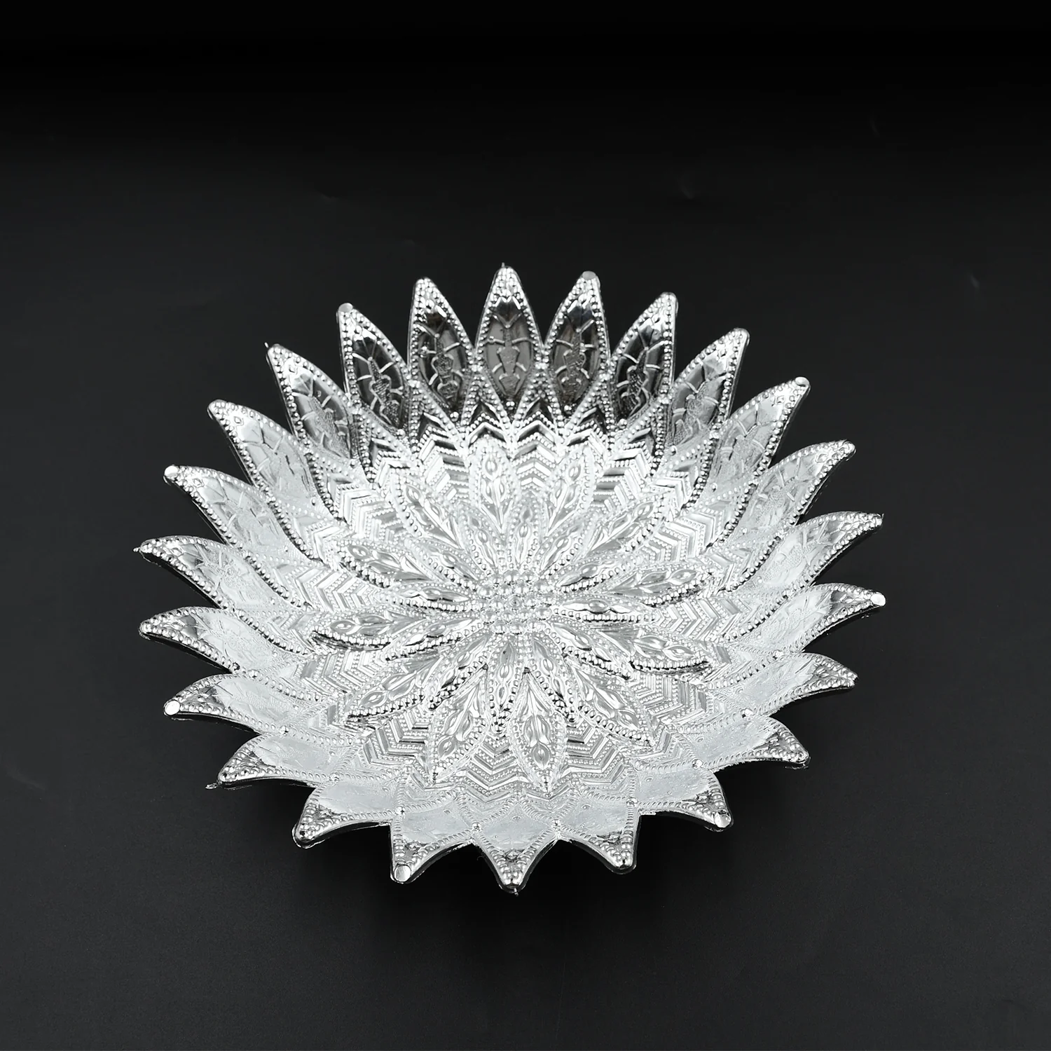 Plastic Silver Finish Serving Tray, Decorative Multipurpose Tray (1 Pc) - Image 3