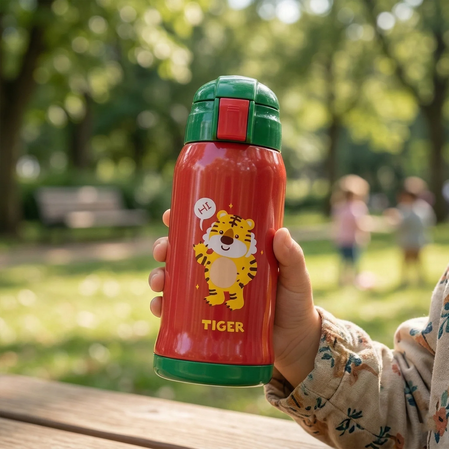 550 ML Kids Cartoon Printed Water Bottle with Straw and Carry Sling Bag - Image 4