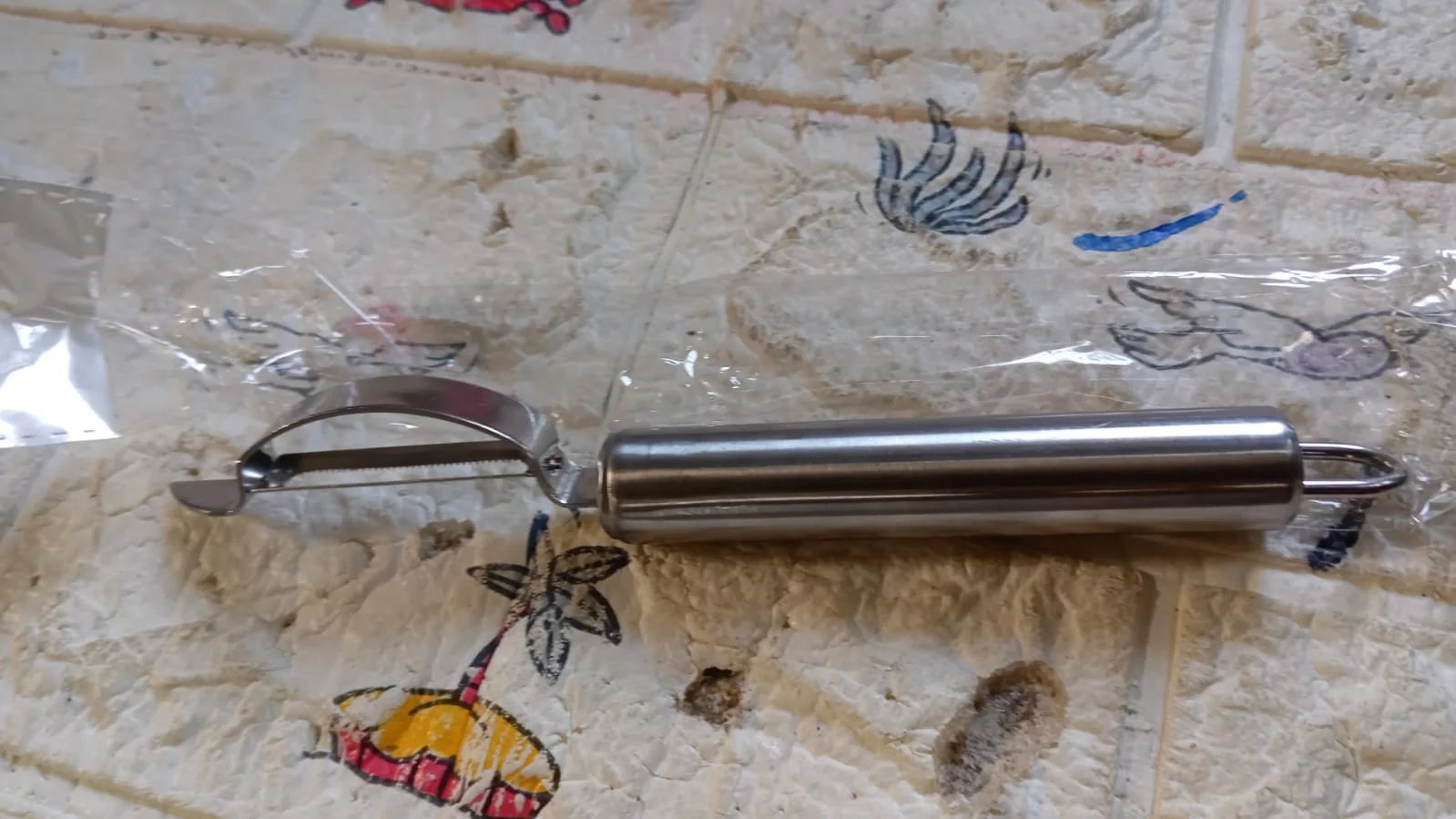 Ergonomic Kitchen Vegetable & Fruit Peeler for Daily Use (1 Pc) - Image 8