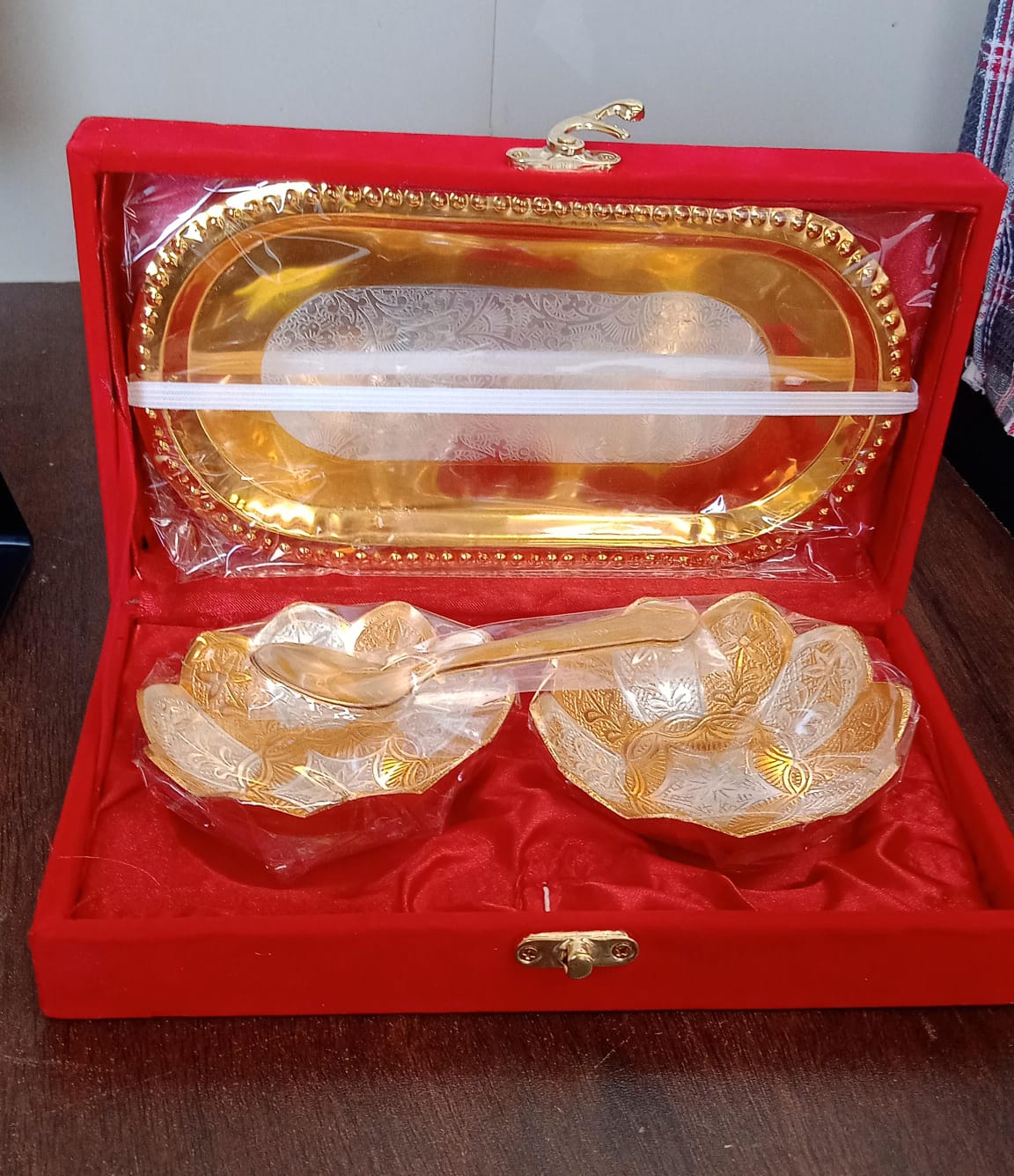 5-in-1 Gold & Silver Plated Bowl Spoon Tray Set with Velvet Gift Box - Image 7