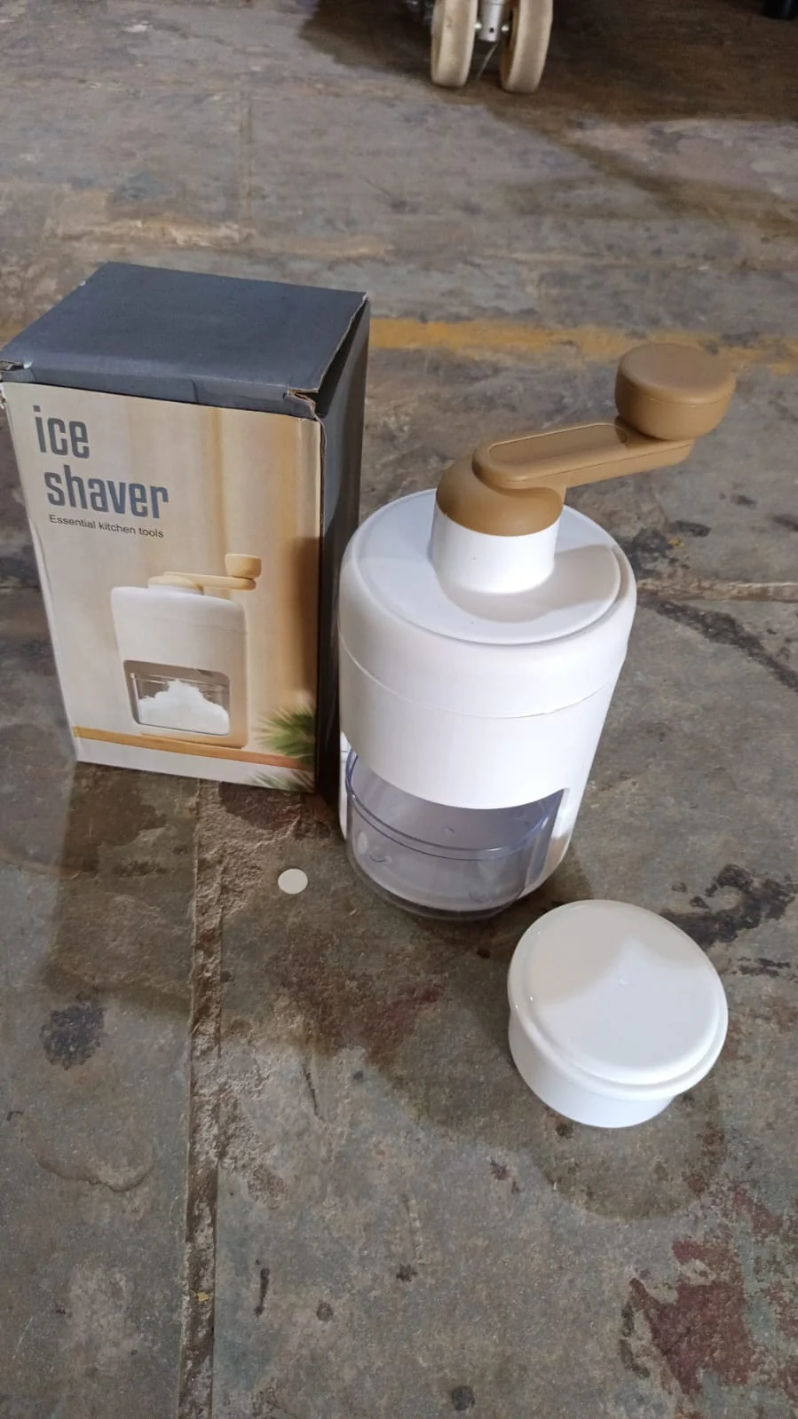 Portable Gola Maker and Ice Crusher | Manual Shaved Ice & Smoothie Machine - Image 8