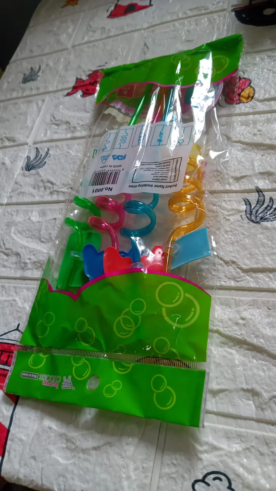 Plastic Straws Reusable Drinking Straws (4 pc Set / Mix design) - Image 8