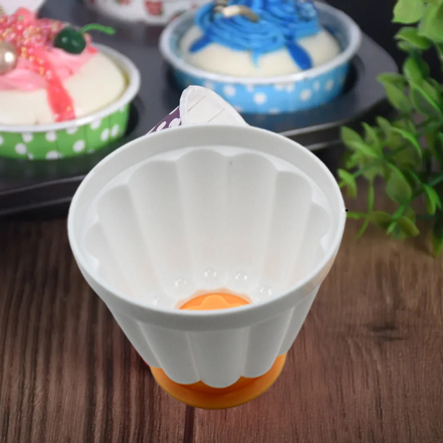 Pudding Molds, Custard Mold, Mold for Jelly Ice creams, Set of 4 Cups with Lid - Image 5