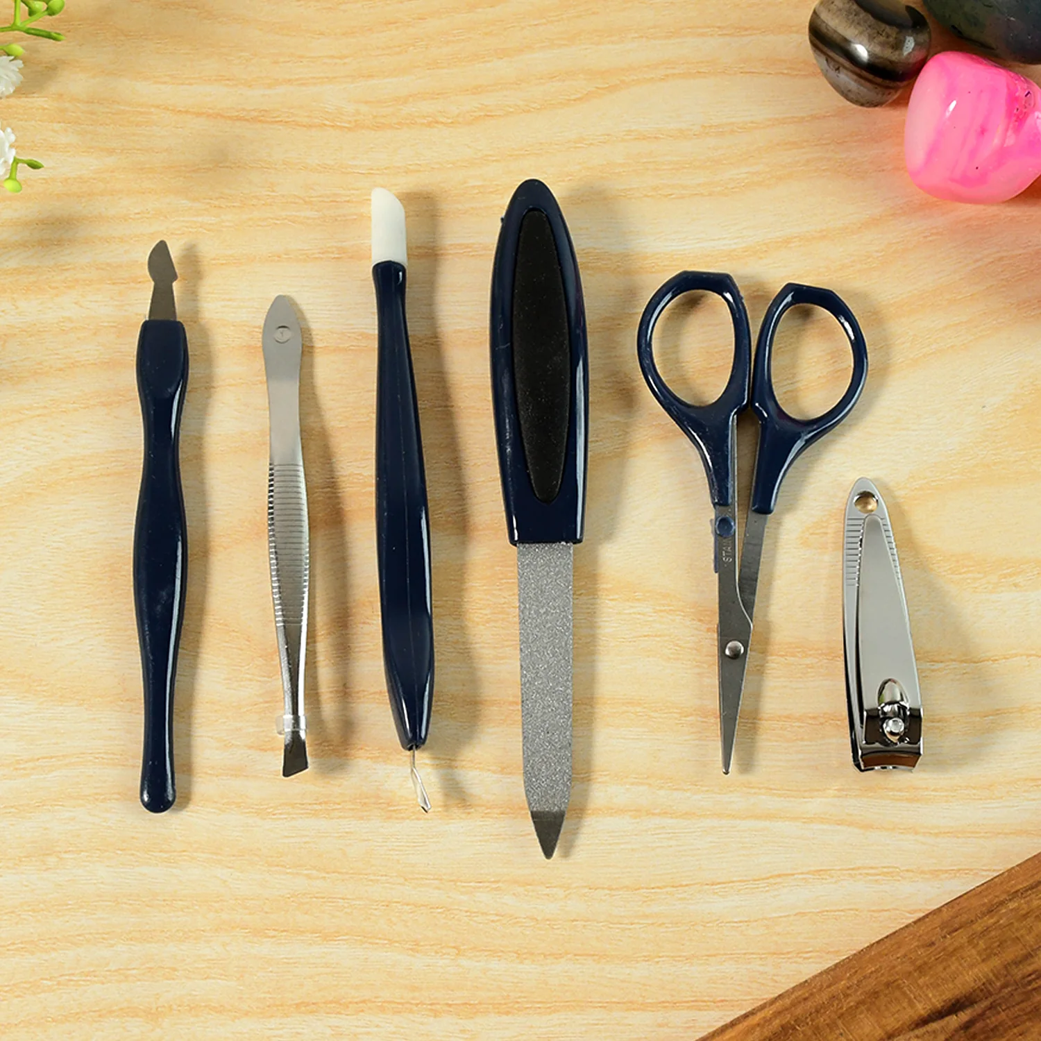 6 in1 Manicure & Pedicure Grooming Kit - Image 6