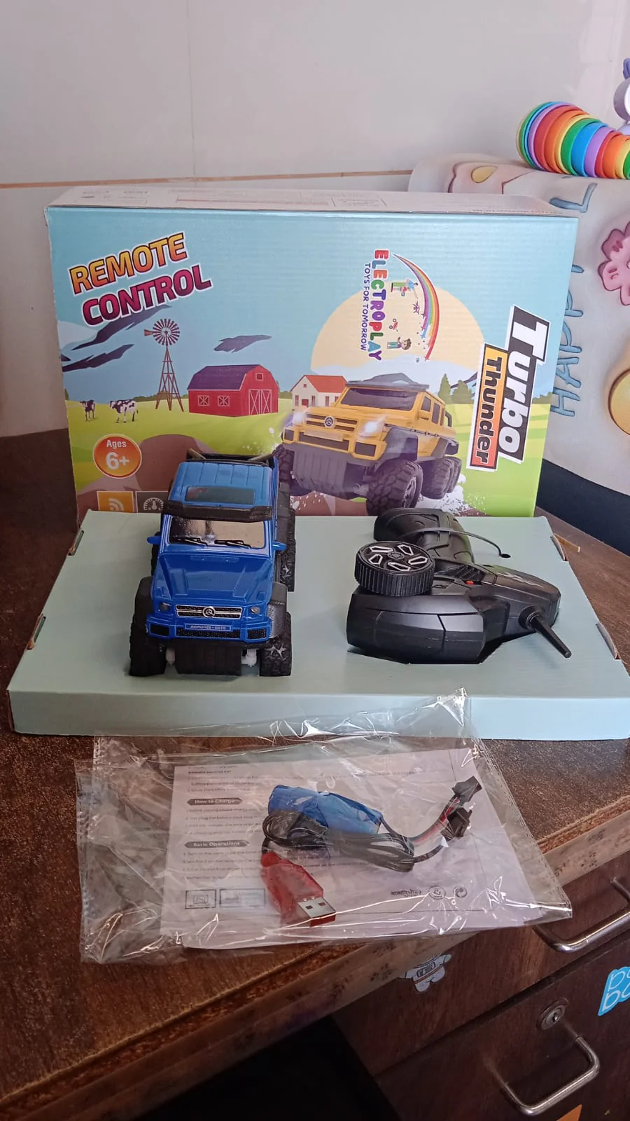 Electroplay 6-Wheel Drive Remote Control Off-road Car for Kids (1 Set) - Image 6