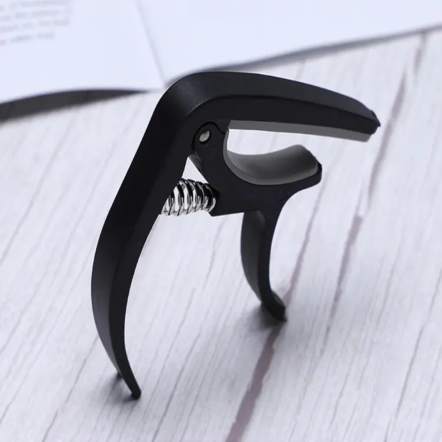Guitar Capo with Pickup Stand – Soft Capo for Acoustic & Electric Instruments - Image 4