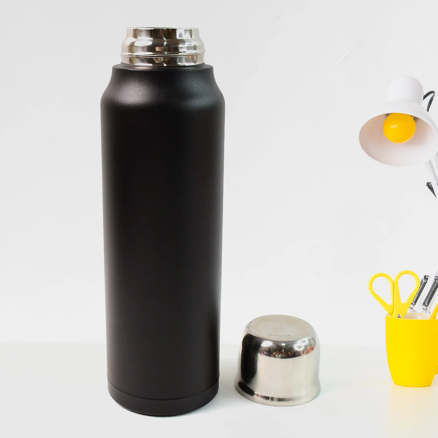 Stainless Steel Vacuum Water Bottle – Hot & Cold Insulated Flask (1000 ML Approx) - Image 4