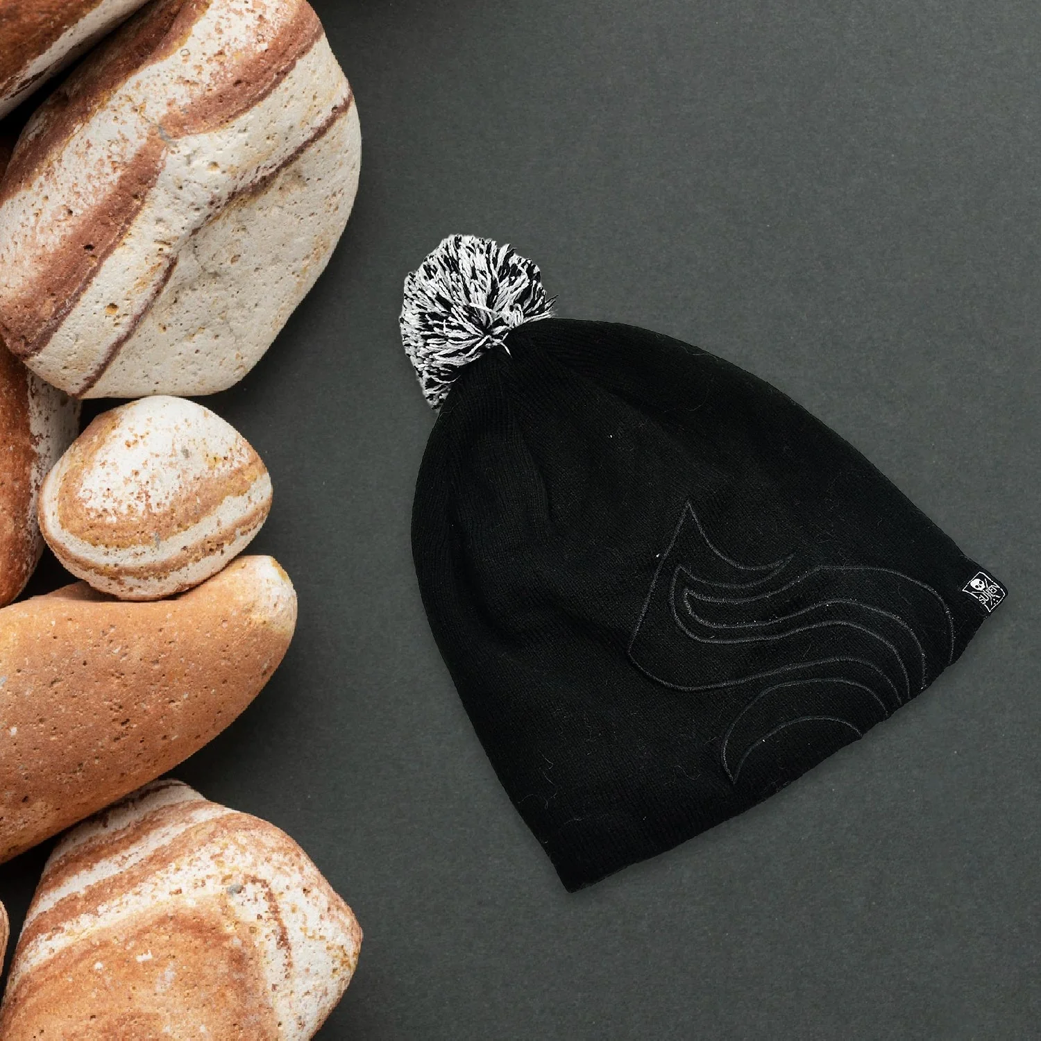 Men's and Women's Skull Slouchy Winter Woolen Knitted Black Inside Fur Beanie Cap. - Image 5