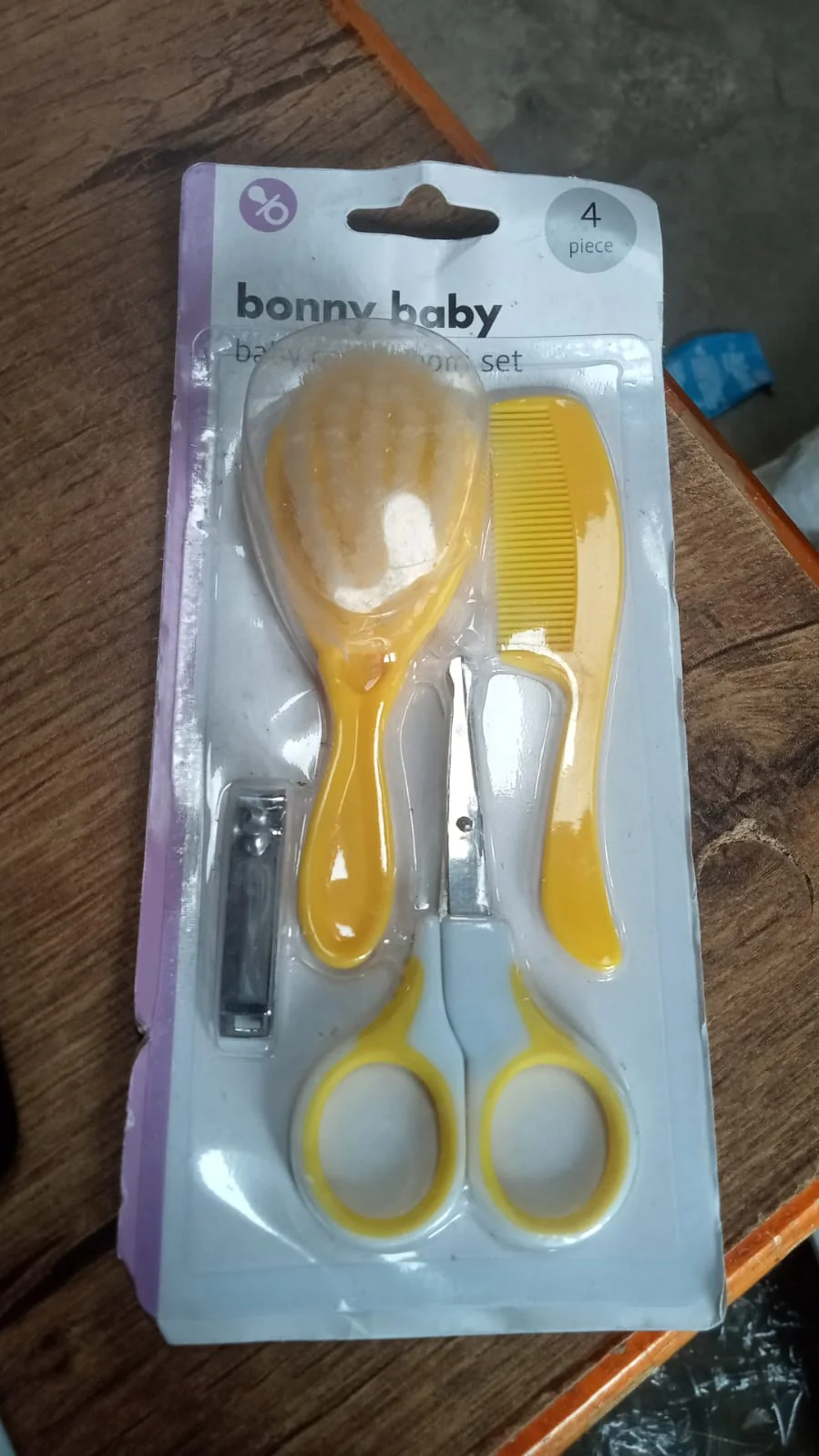 Born Baby Health Care Kit 4 in 1 Nail Clipper Brush Comb Scissors  (4 Pcs Set) - Image 6