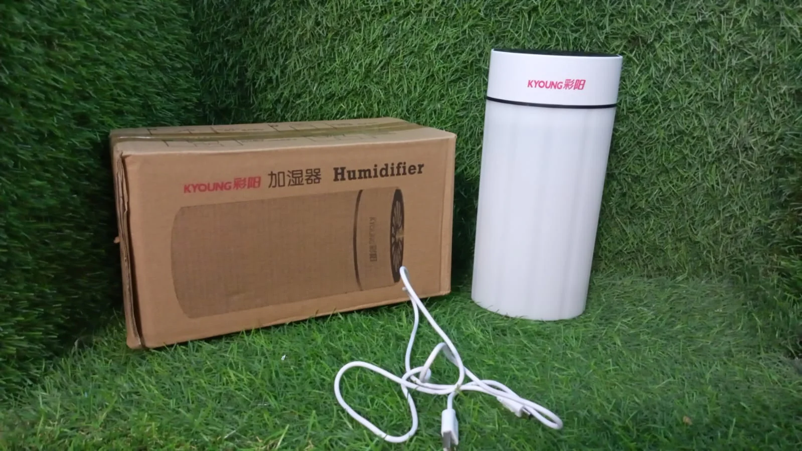 Small Humidifier With Colorful Light - Image 10