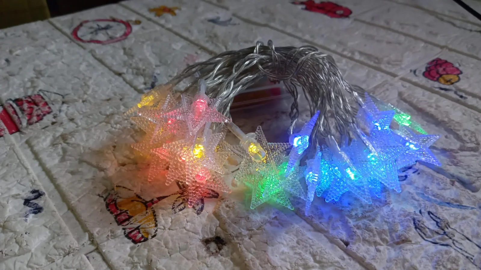 28 LED / Star 3.9 Meter Star Shape Led Light Battery Operated with Flashing Modes for Home Decoration, Kids Room, Waterproof Diwali & Wedding LED Christmas Light Indoor and Outdoor Light ,Festival Decoration (Multicolor Battery Not Included 3.9Mtr) - Image 11