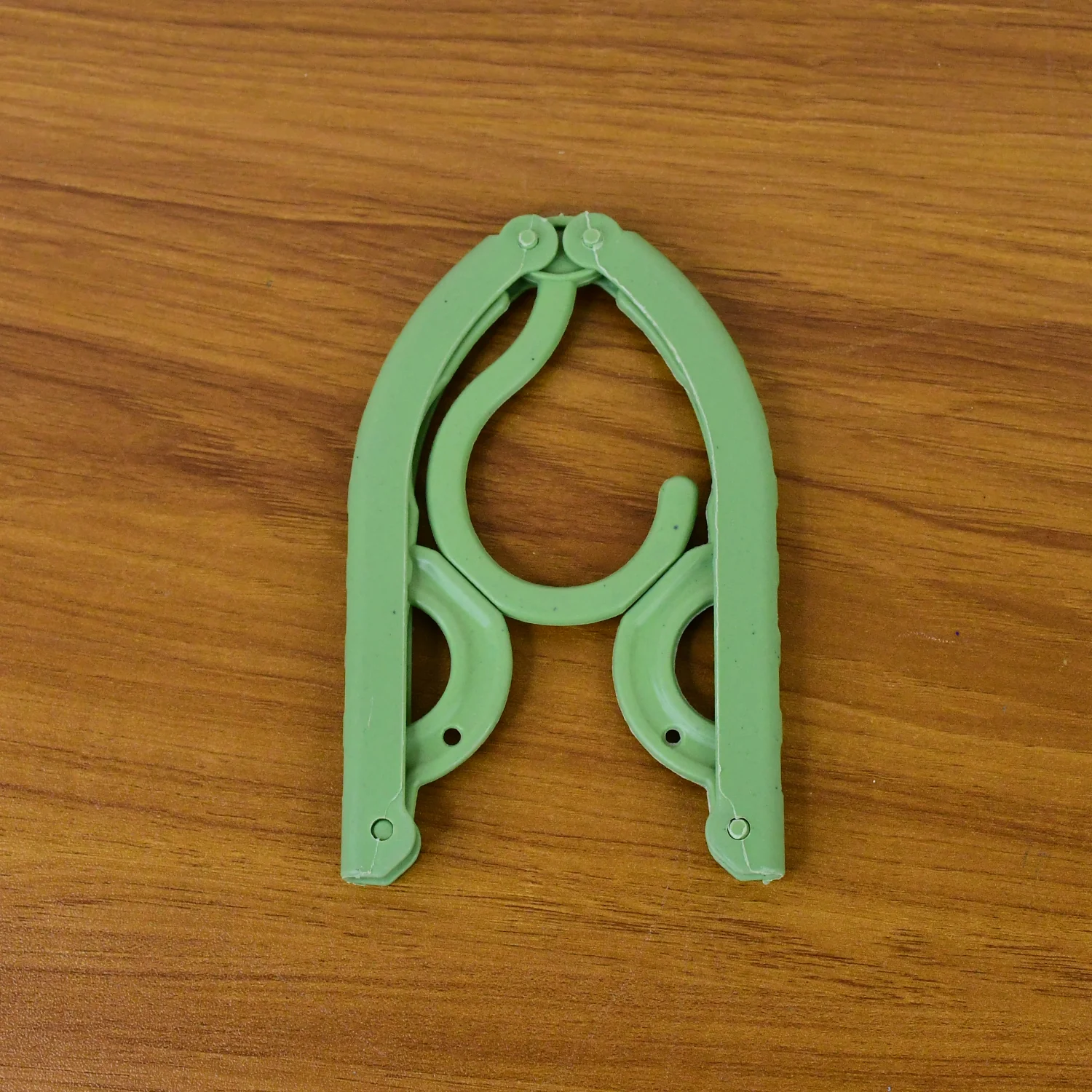 Travel Hangers, Portable Folding Clothes Hangers (1 Pc) - Image 9