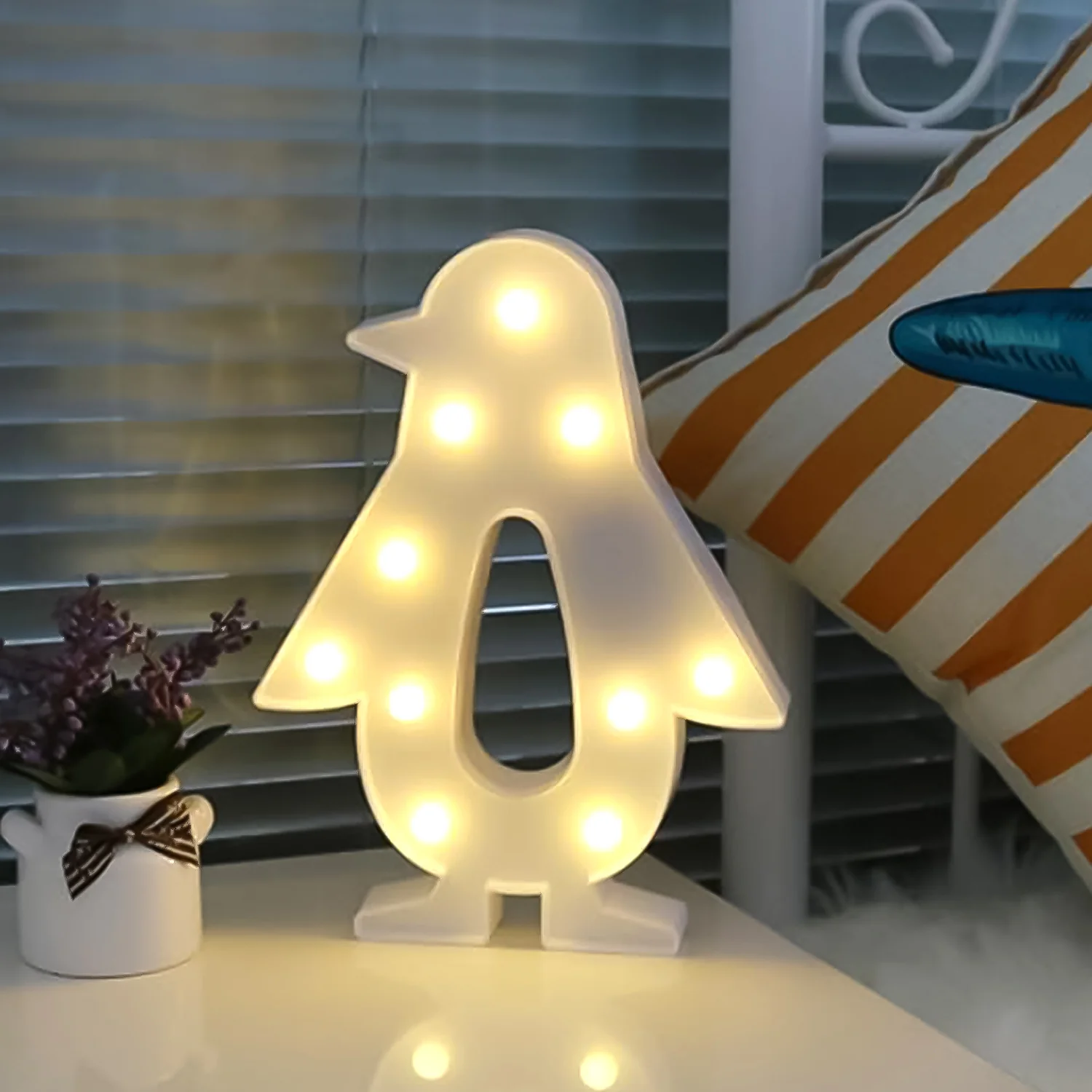 Penguin Shaped Light LED Light Kids Room (1 Pc / Battery Not Included) - Image 6