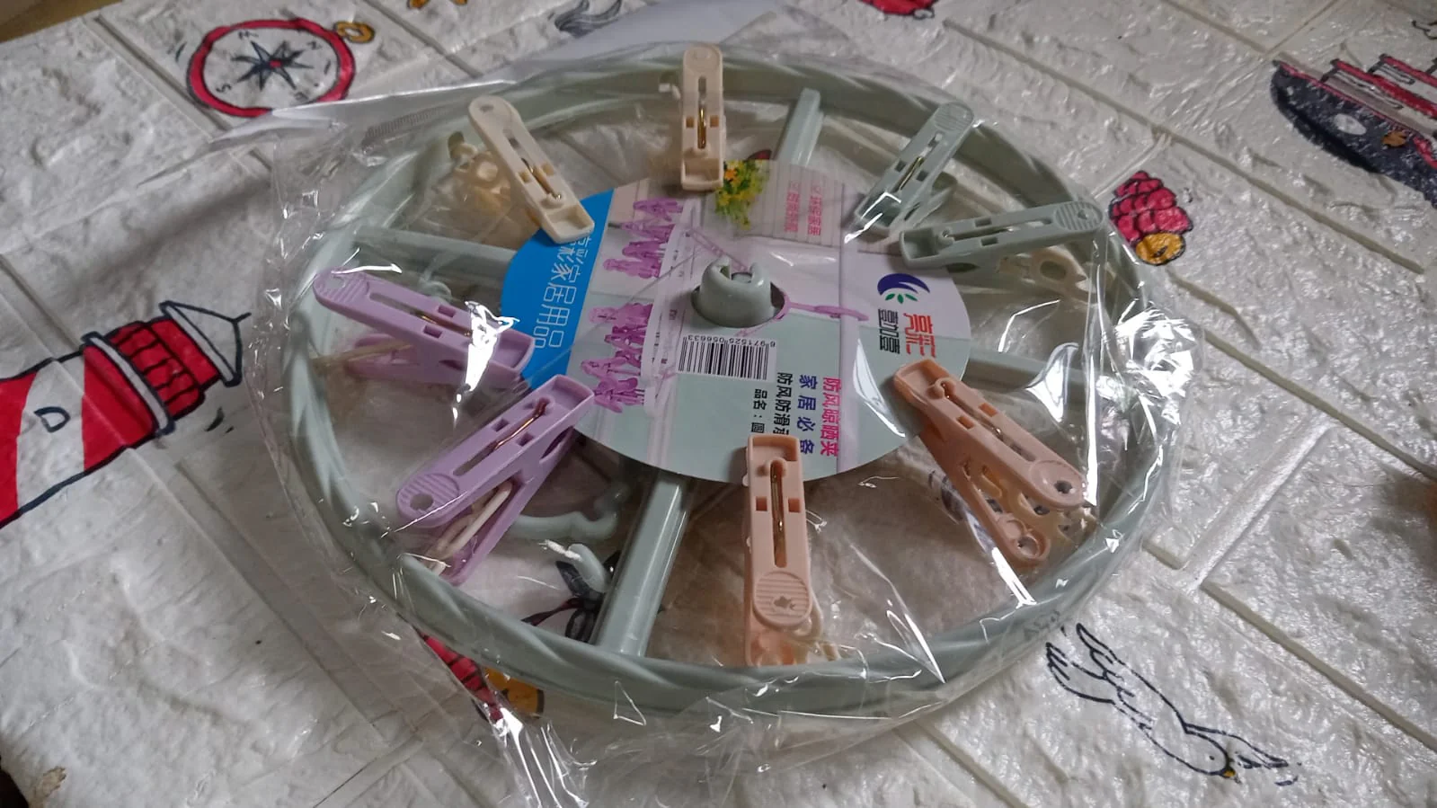 Drying Rack with 8 Clothespin Clips Sock & Underwear Hanger - Image 7