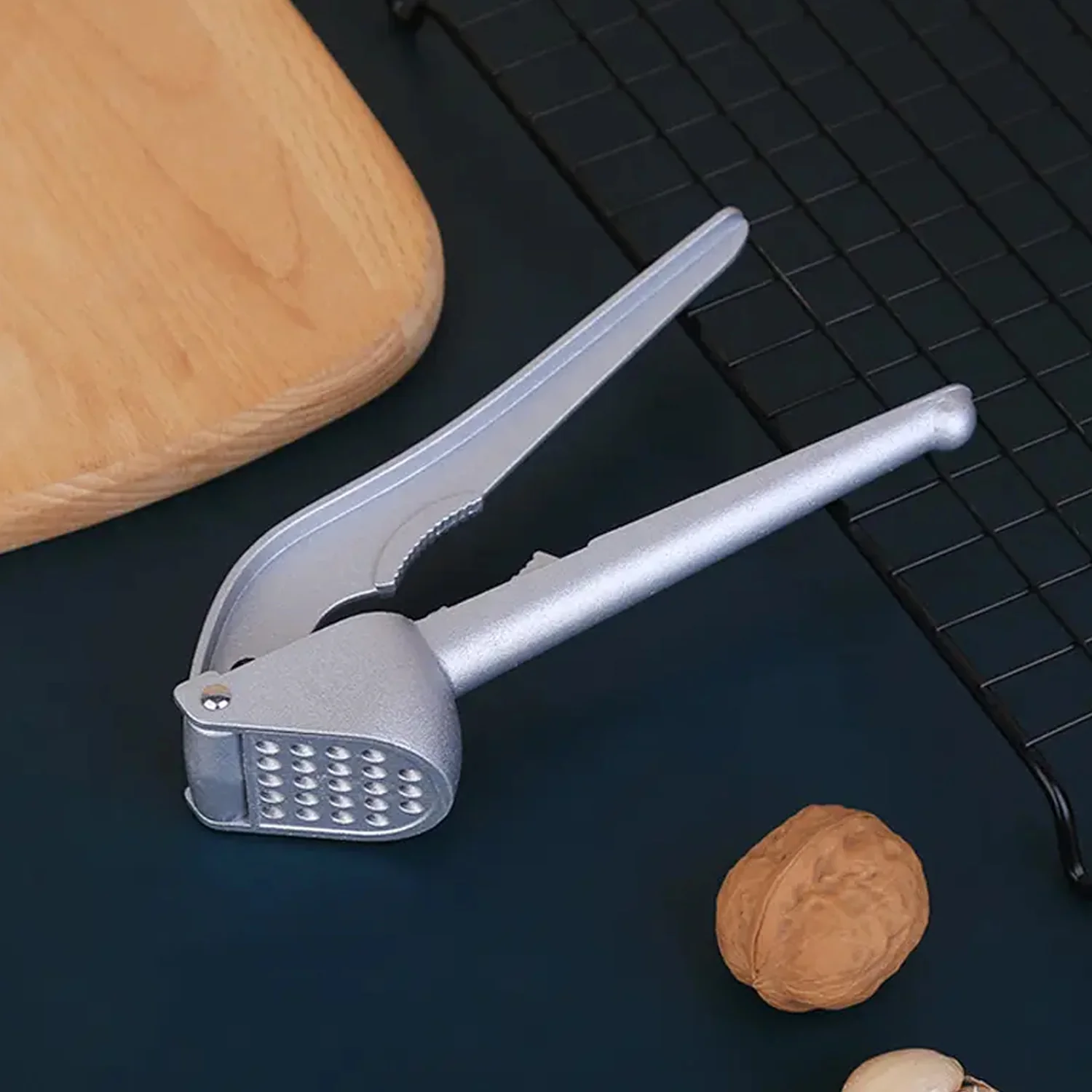 Aluminum Garlic Press – Easy-to-Use Lightweight Kitchen Tool - Image 8