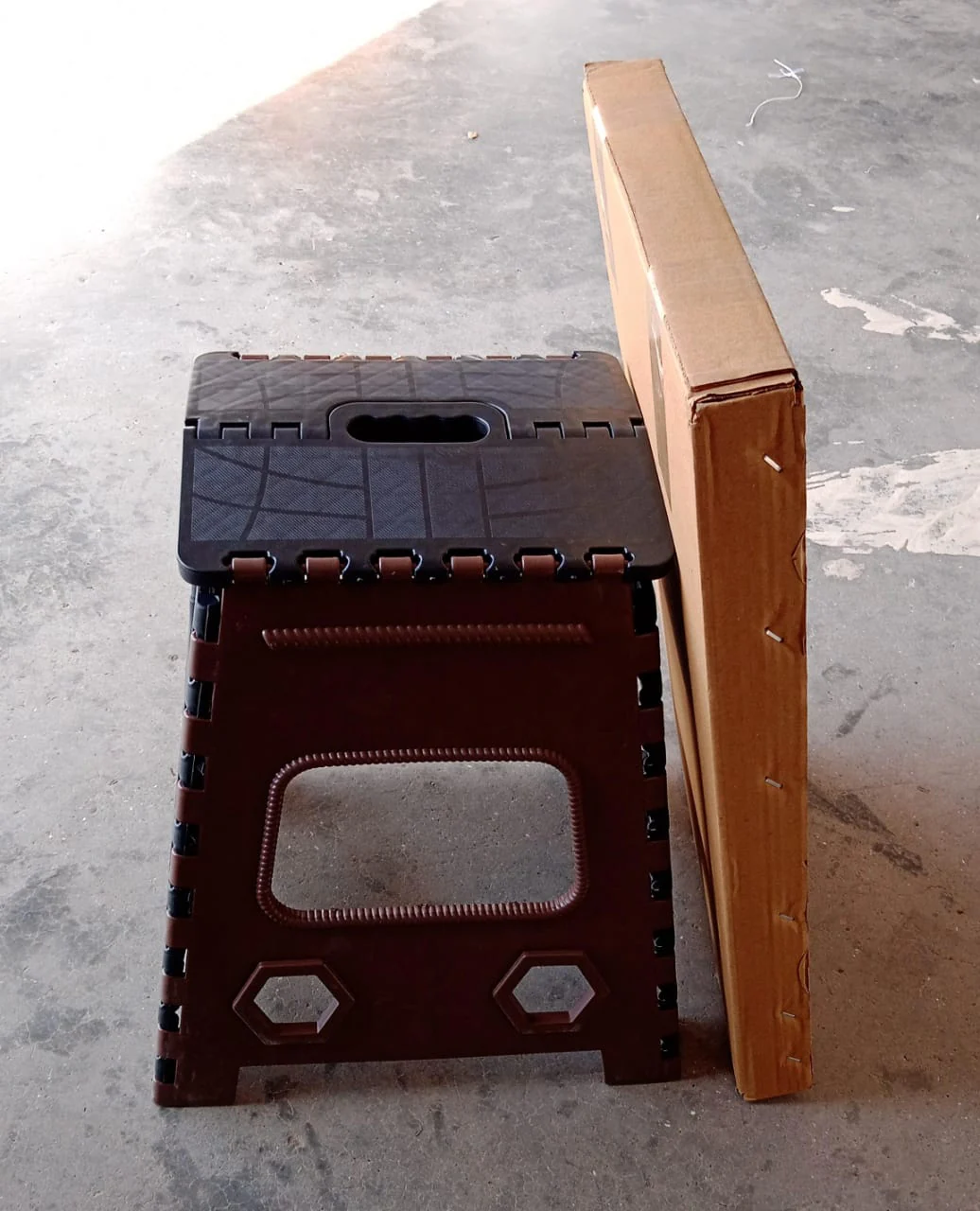 1pc 18inch Folding Stool Adults and Kids, Also For Kitchen Stepping With (Brown Box) - Image 9
