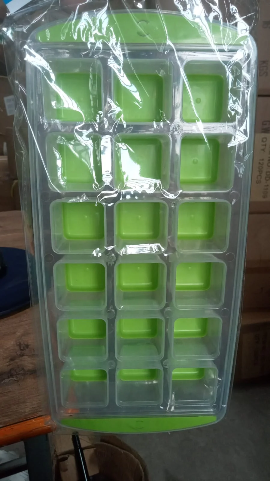 18-Cavity -Up Ice Cube Tray - Flexible Silicone, Easy Release 100% BPA-Free - Image 10