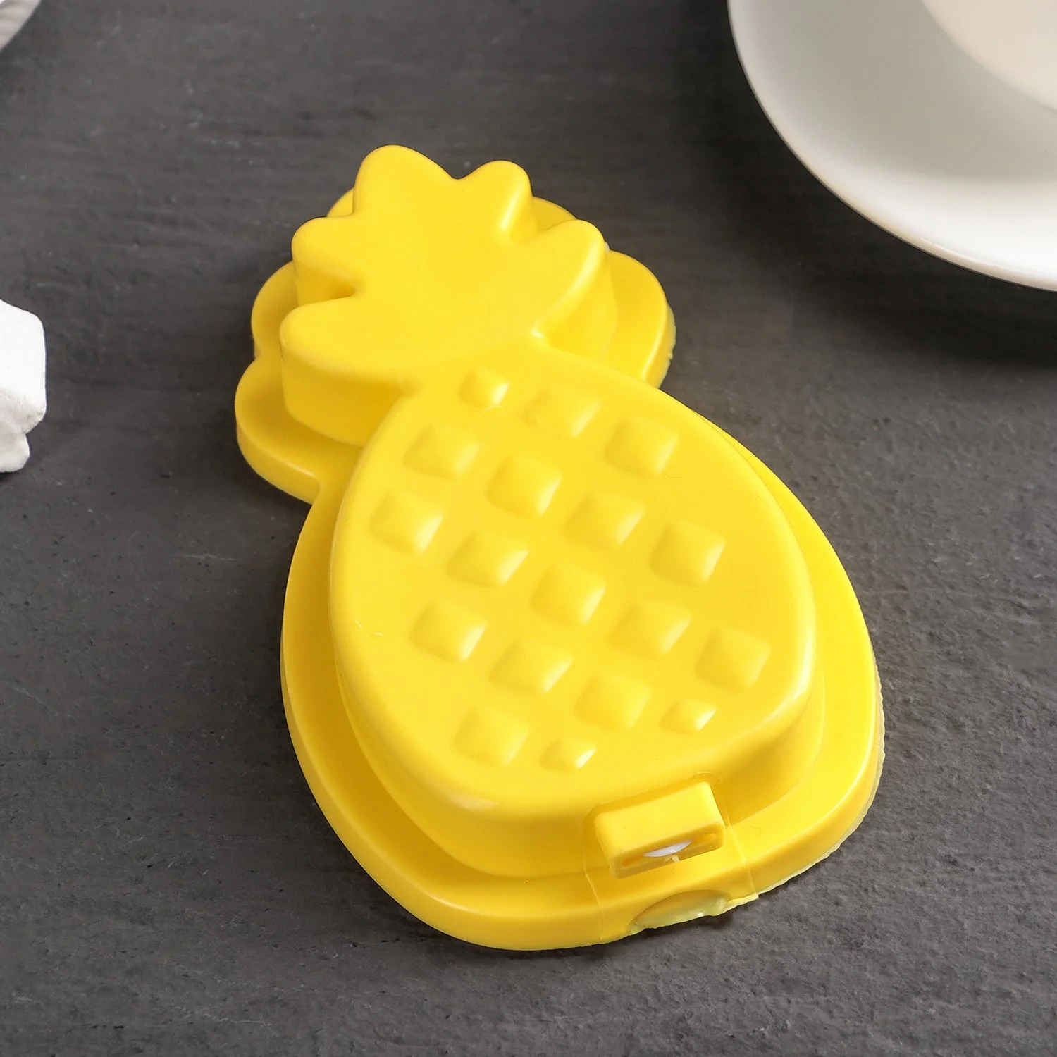 Pineapple Shape sicle Molds - Silicone Ice Candy Cream Mould, DIY Ice Kitchen tool - Image 7