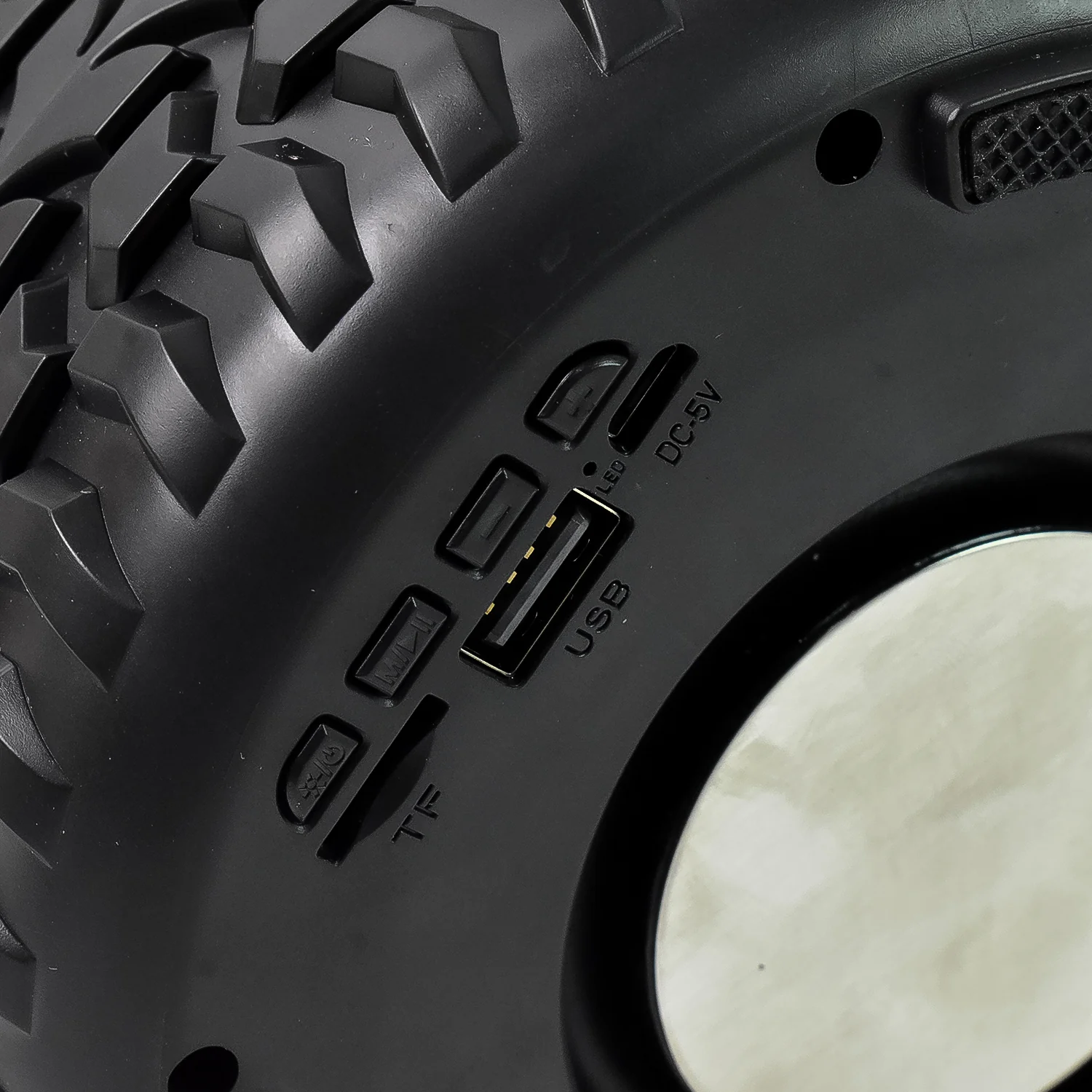 Portable Tyre / Wheel Shape Wireless Bluetooth Speaker (1 Pc) - Image 6