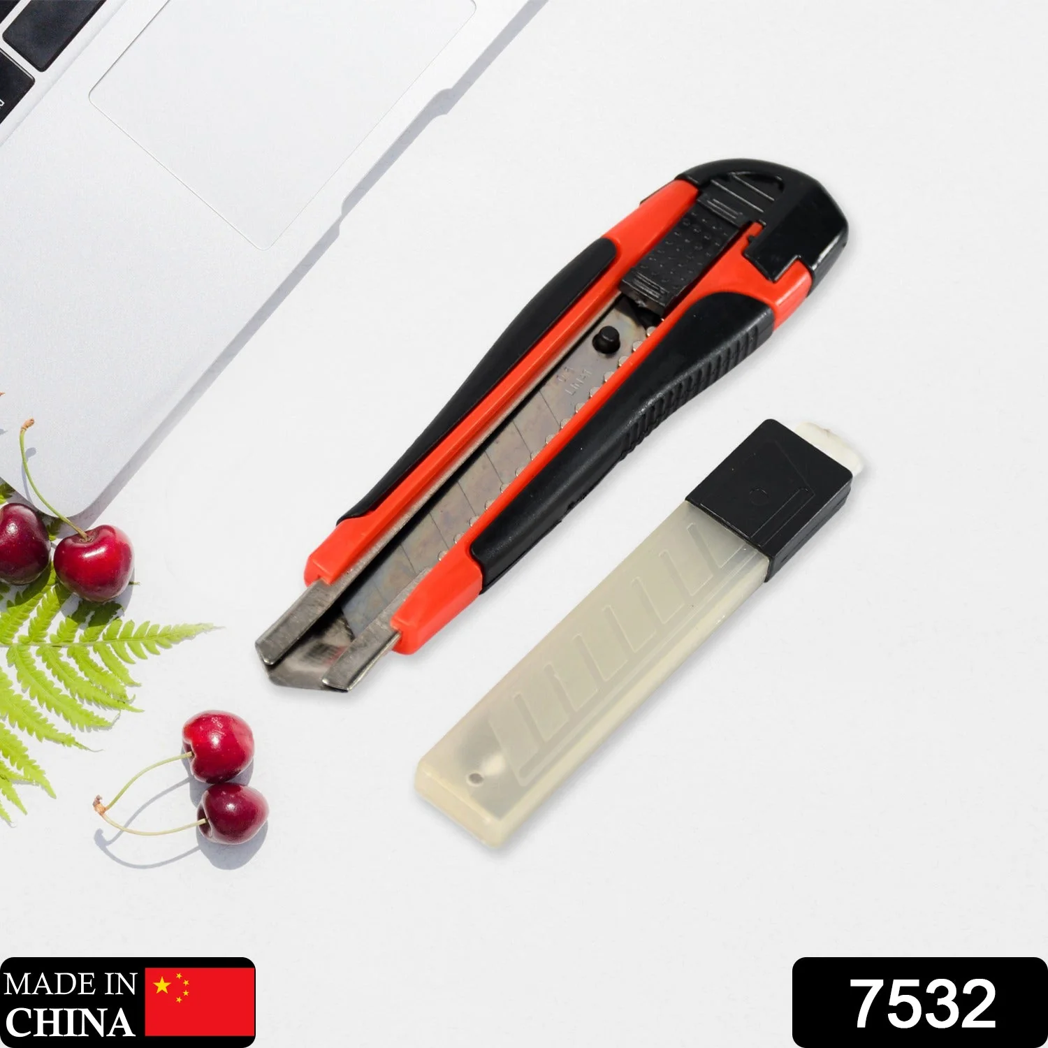 Heavy Duty 18mm Cutter Knife Set with Extra Blades for Office & Home - Image 7