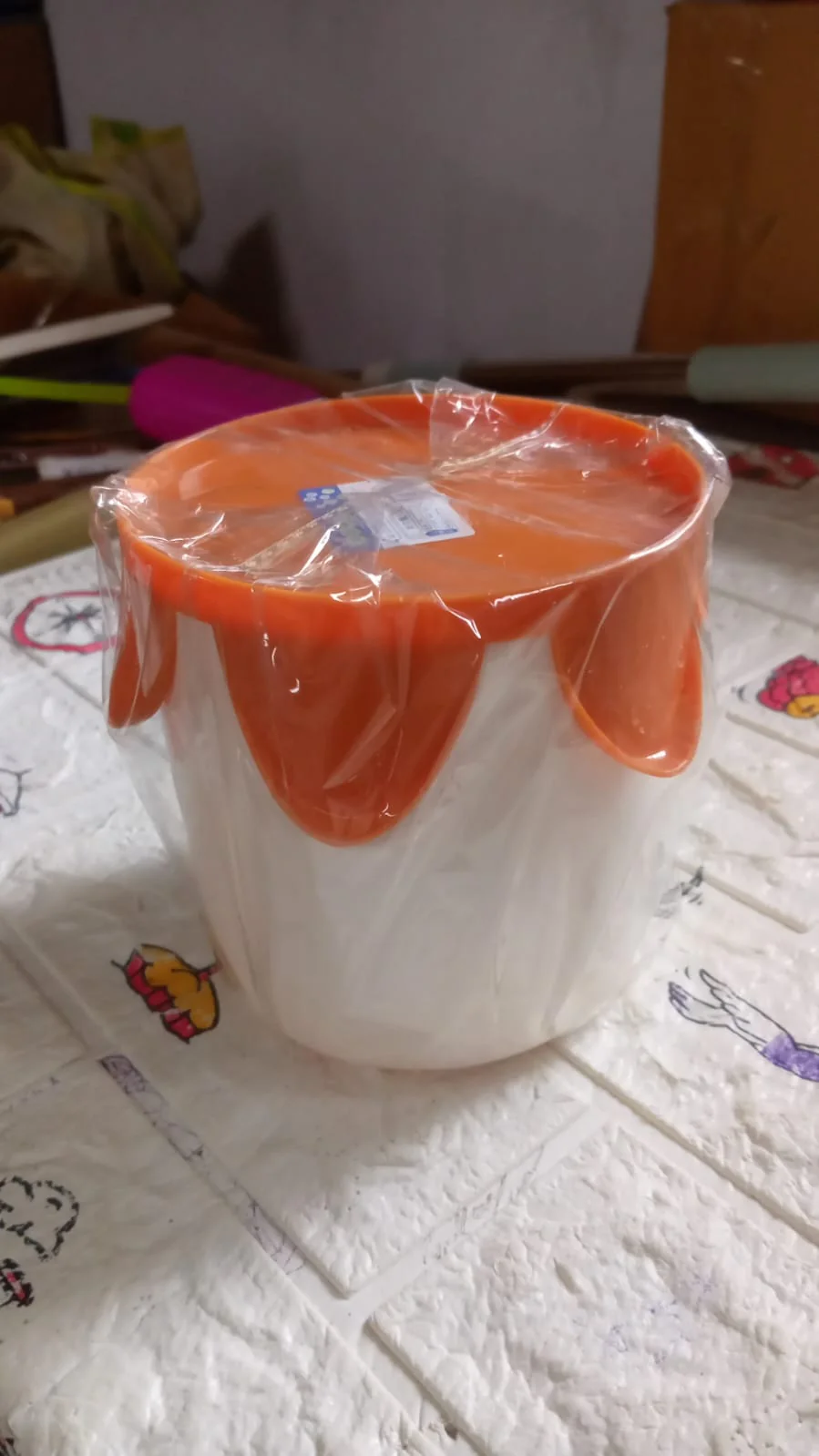 Plastic Round Tissue Box For Toilet Tissue Case Paper Box (1 Pc) - Image 7