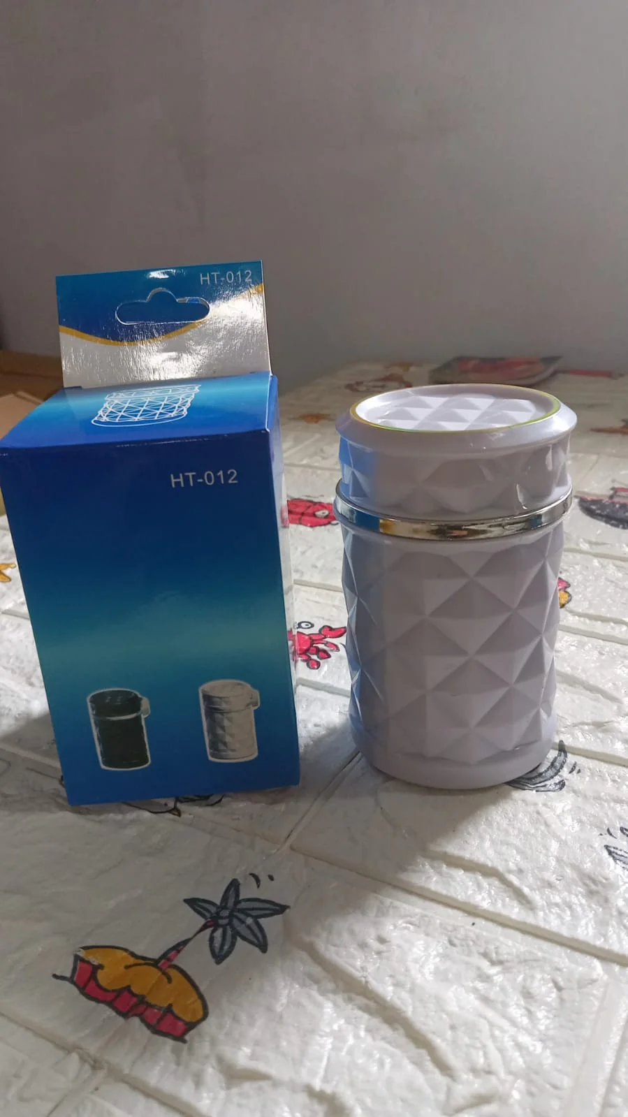 Car Cupholder LED Ashtray – Portable Blue Light, Lid & Waste Bin, Cigarette Ashtray - Image 9