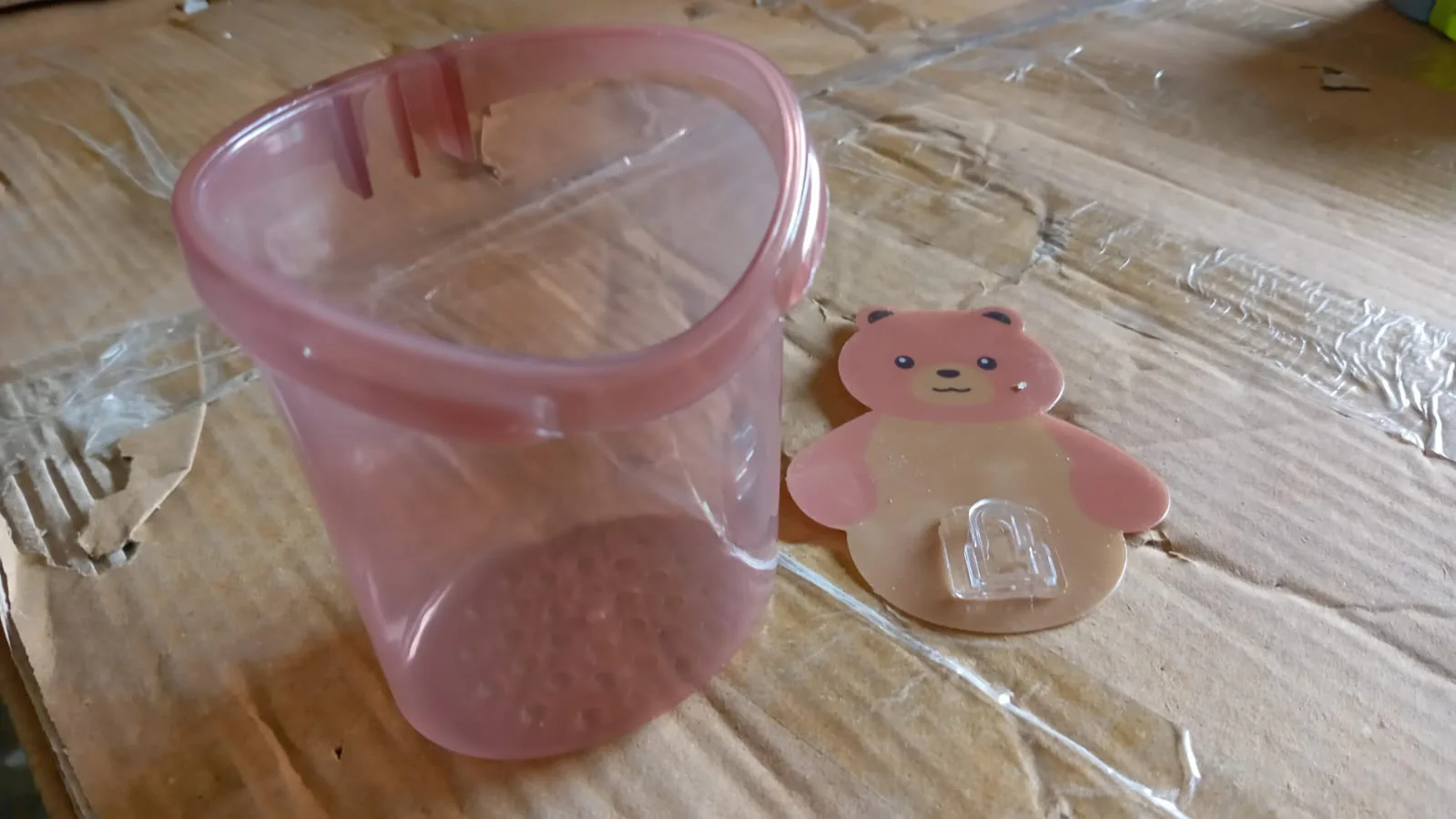Multipurpose Teddy Bear Wall Toothbrush Holder – Waterproof & Self-Adhesive - Image 7