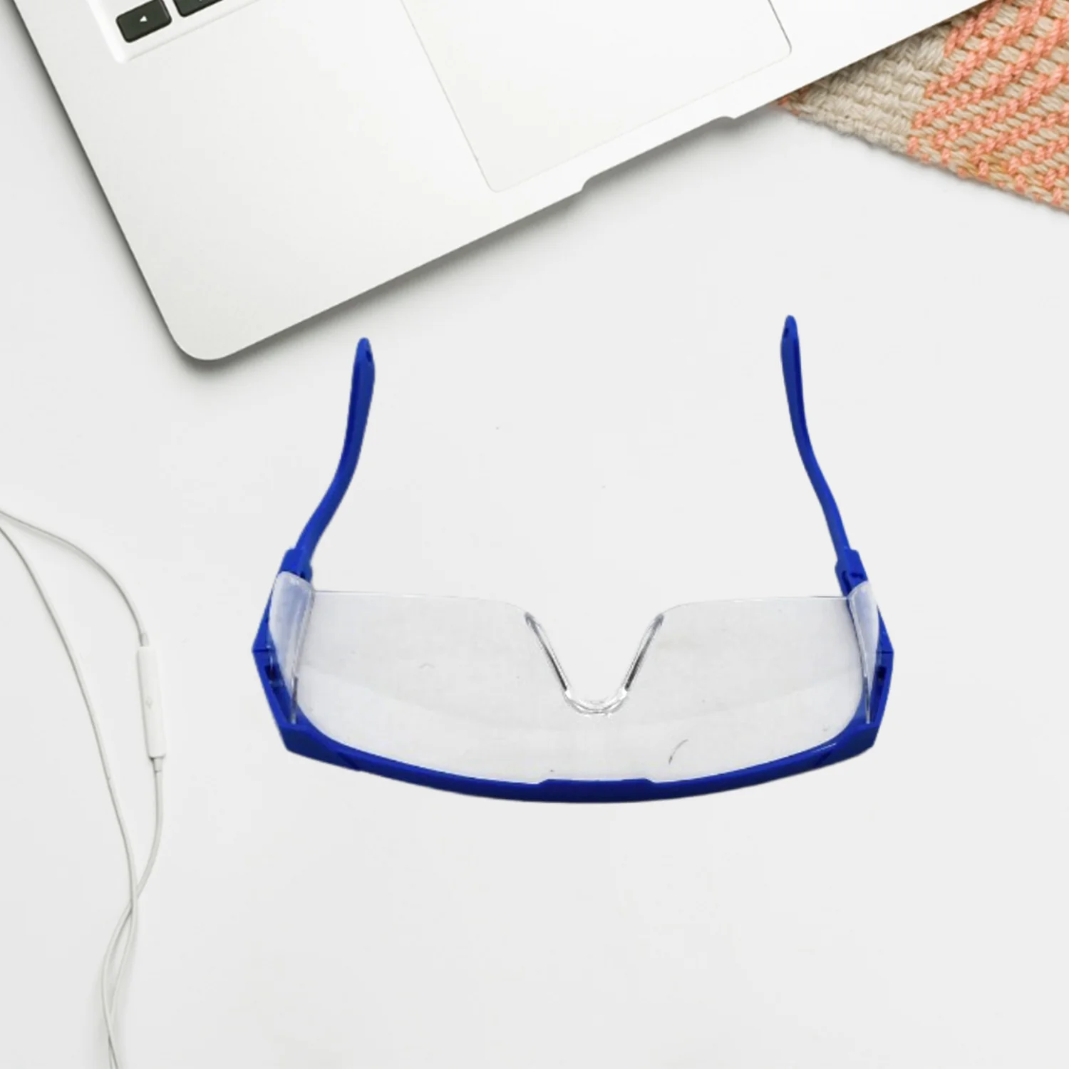 Safety Glasses with UV Protection & Adjustable Fit for Men and Women - Image 3