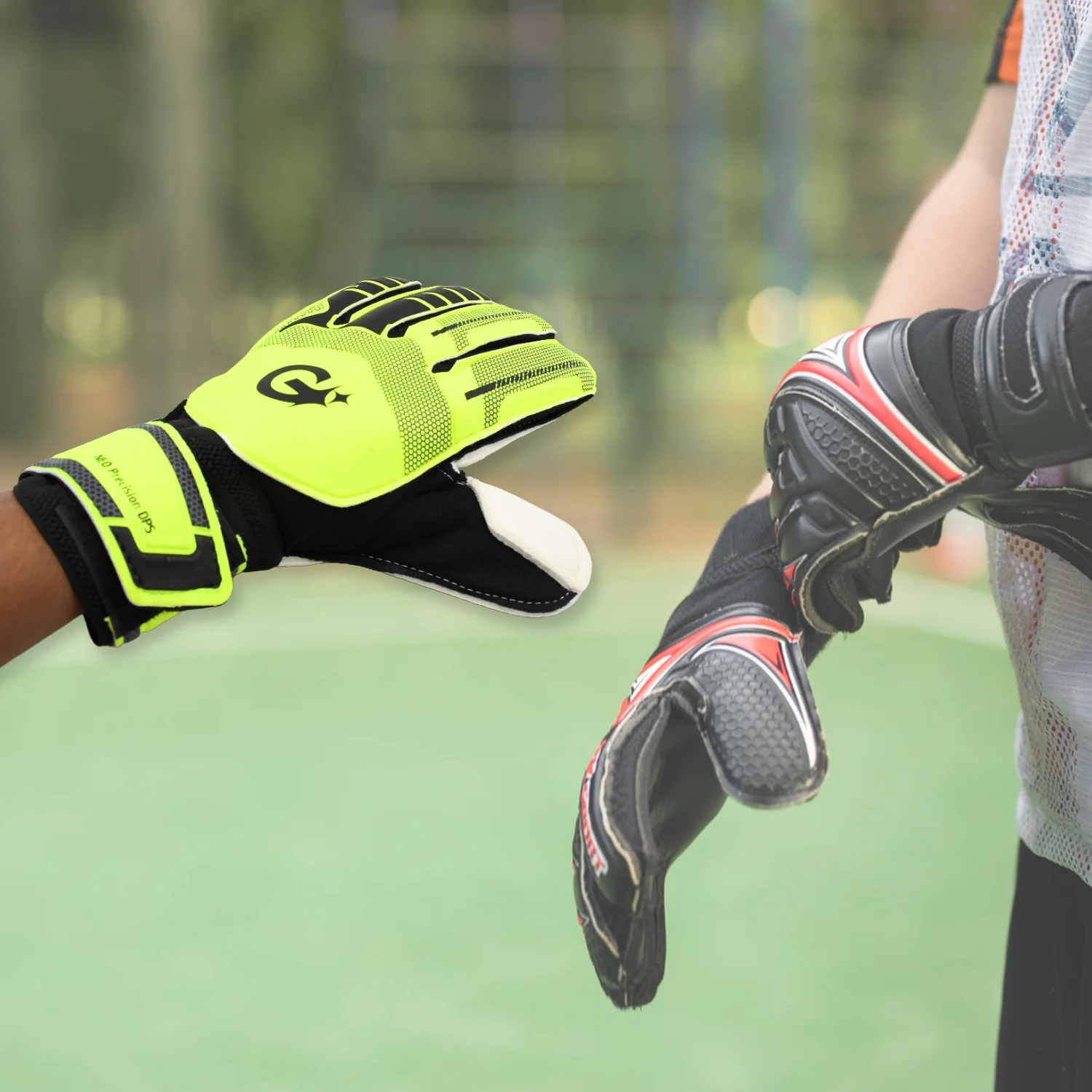 Kids Sports Goalkeeper Gloves with Finger Protection (1 Pair) - Image 3