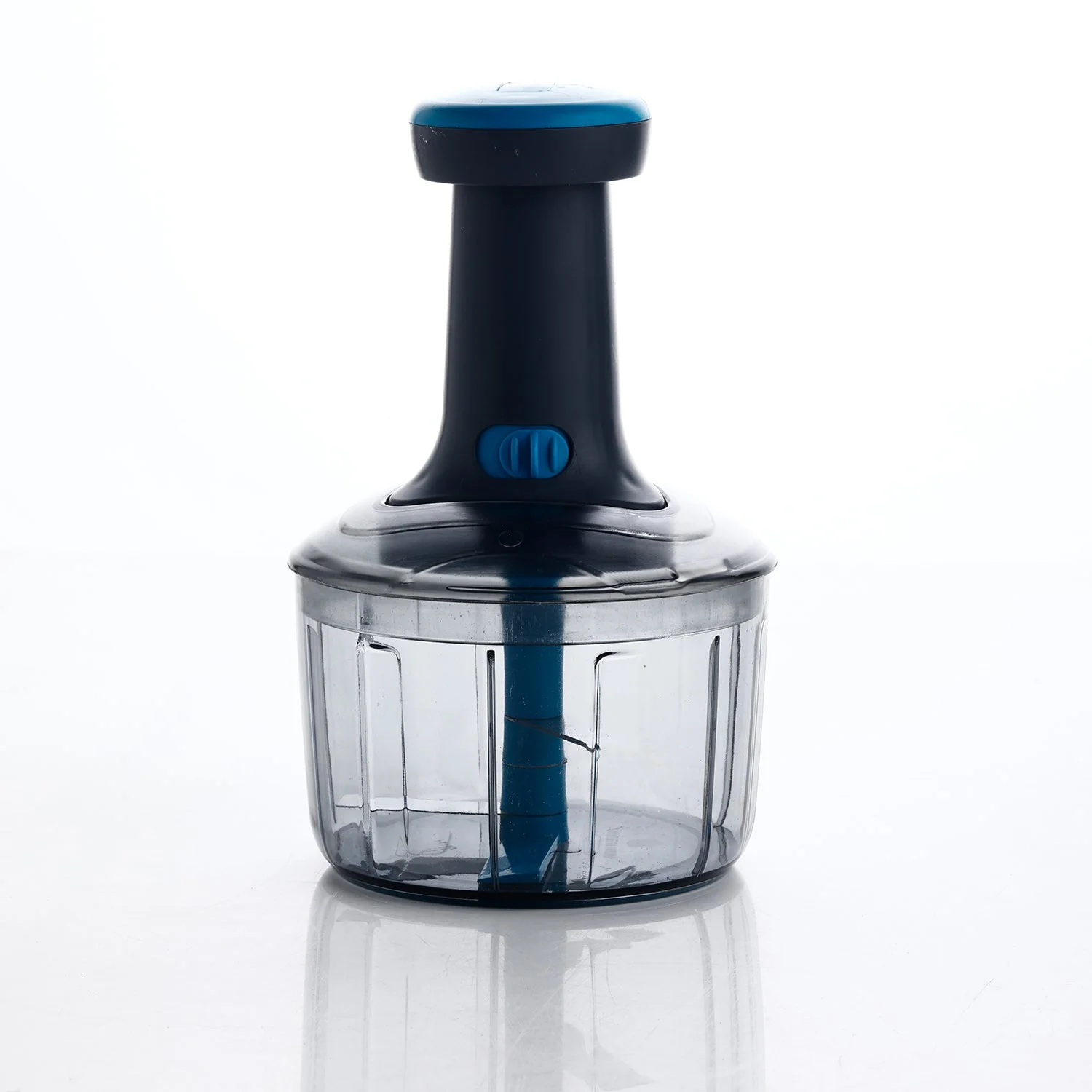 Ganesh Bingo Lock-Unlock Push Chopper (725ML) - Image 3