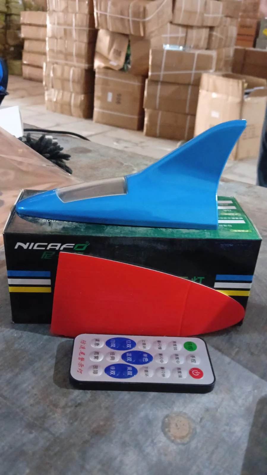 Solar Shark Fin LED Signal Antenna Light for Car Roof Decoration - Image 9
