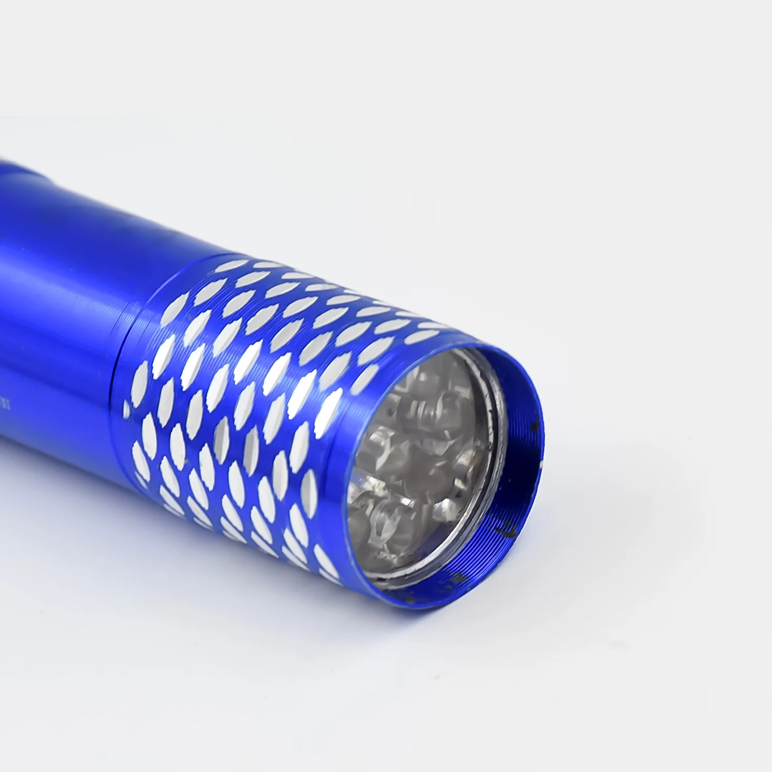 Portable Mini Torch – 9 LED Pocket Flashlight, Battery Operated (Mix Color) - Image 4