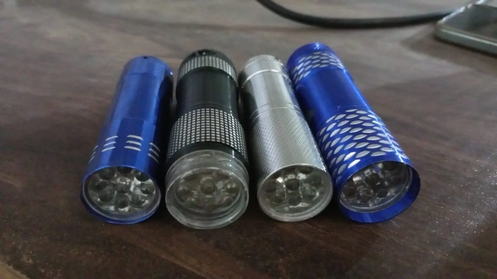 Portable Mini Torch – 9 LED Pocket Flashlight, Battery Operated (Mix Color) - Image 7